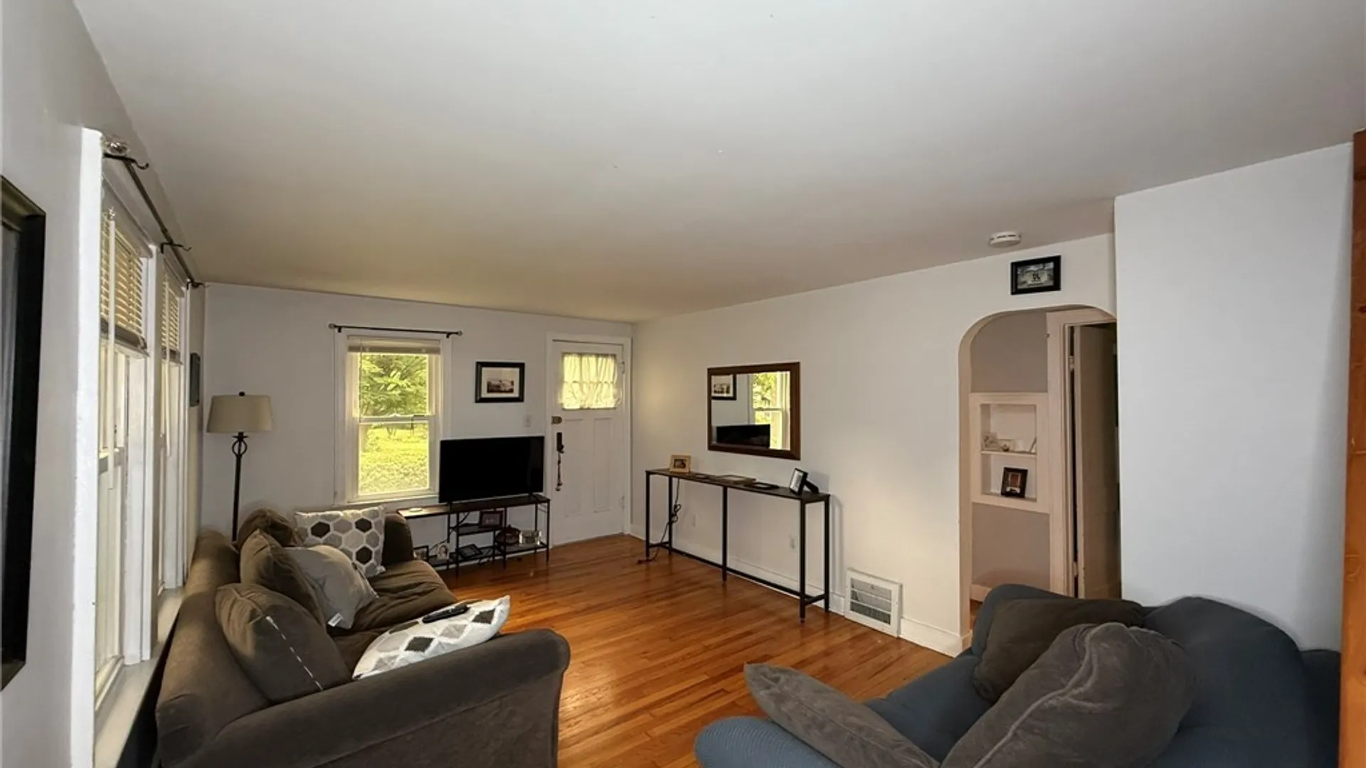 Property at 1101 Cumberland Ave, Syracuse, NY 13210 13