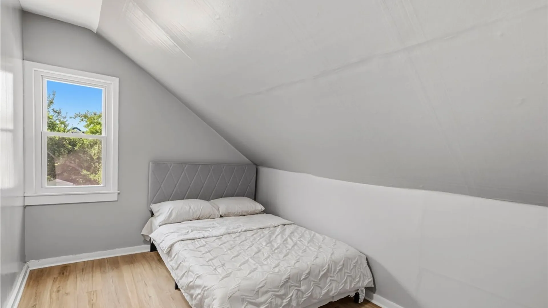Property at 120 E End Avenue, Buffalo, NY 14225 28