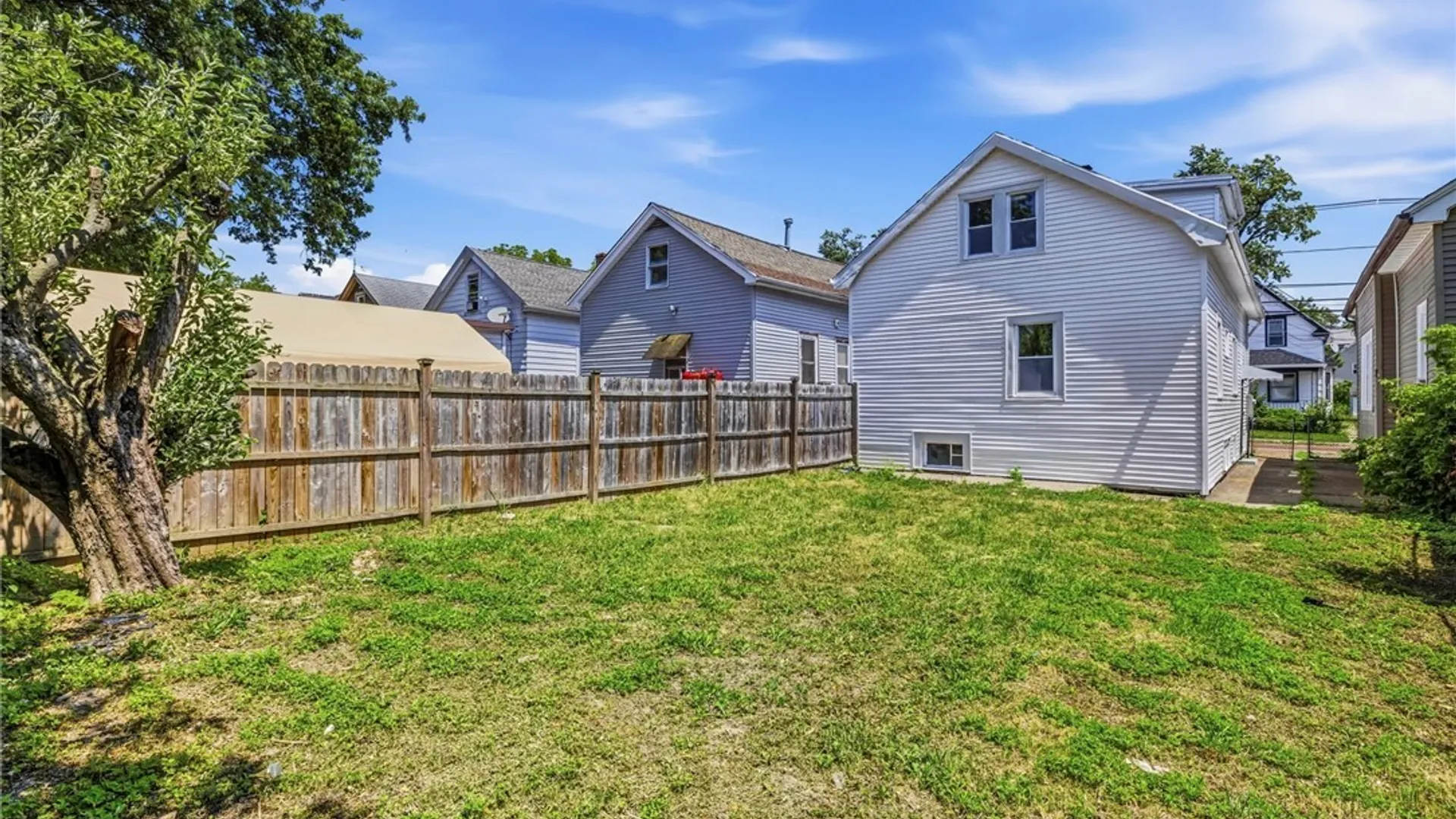 Property at 120 E End Avenue, Buffalo, NY 14225 34