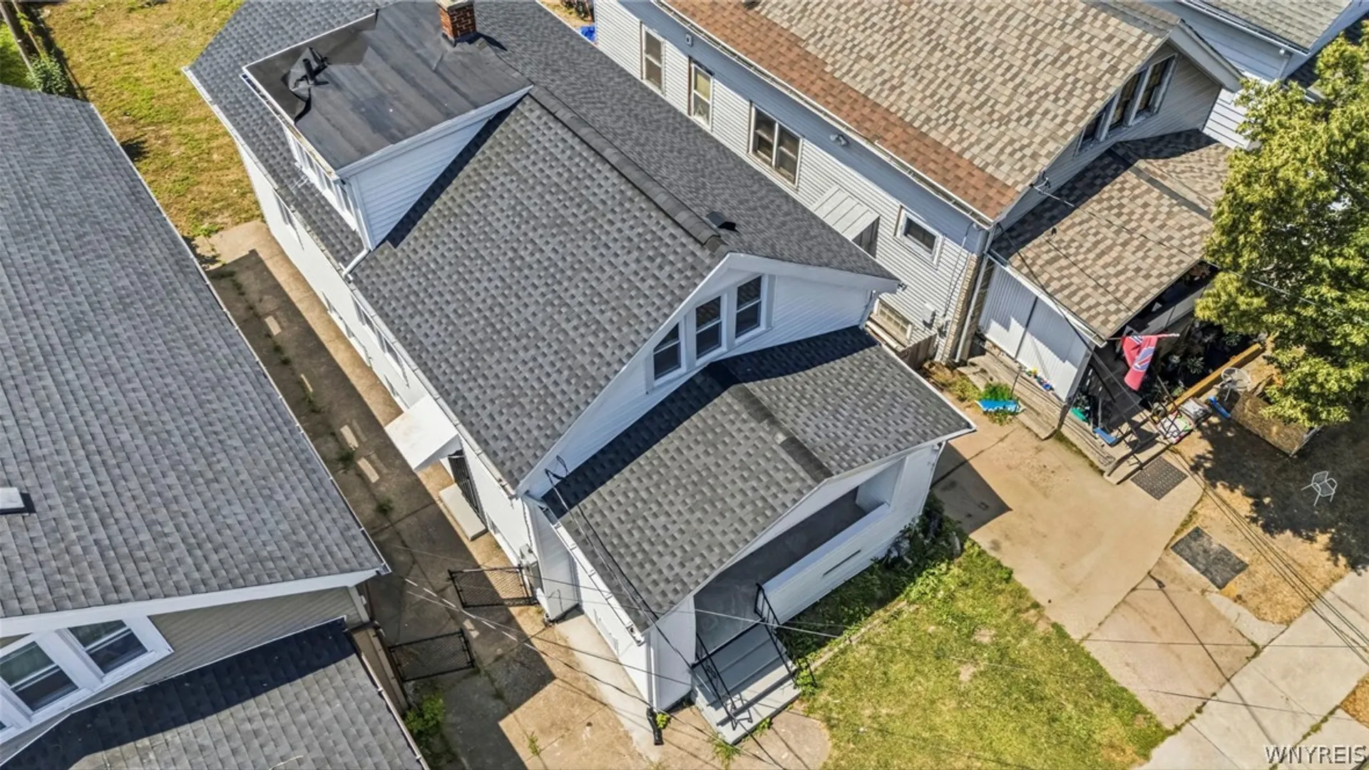 Property at 120 E End Avenue, Buffalo, NY 14225 35