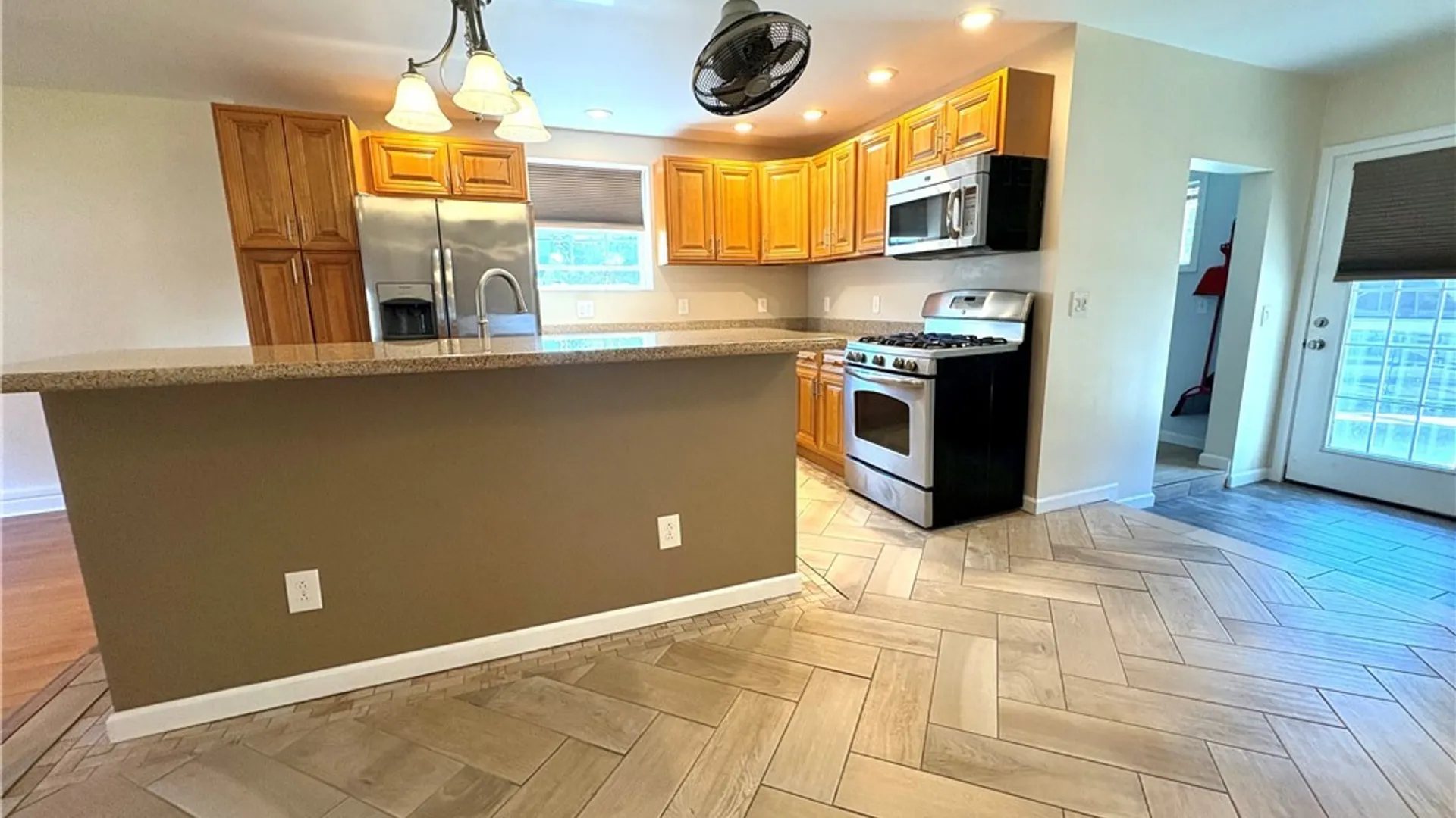 Property at 32 Walnut Street, Auburn, NY 13021 4