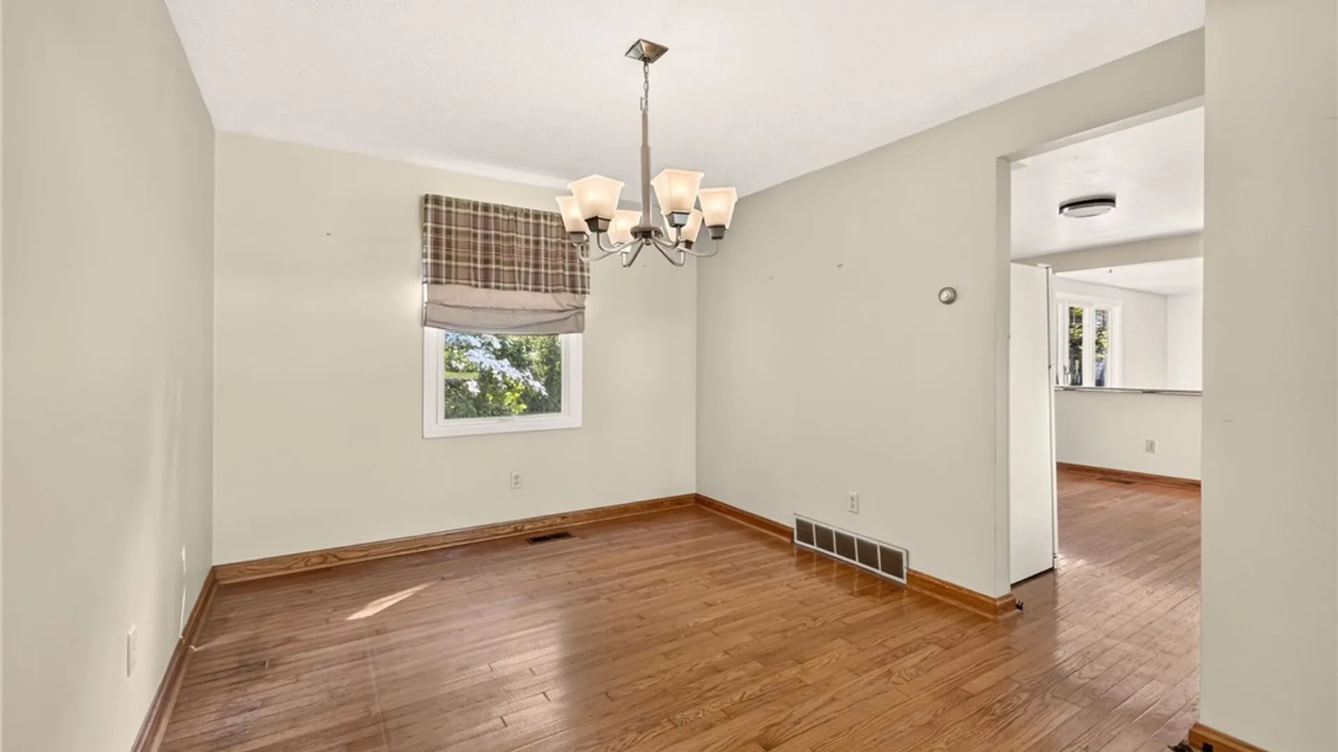 Property at 1590 Sweetbrier Lane, Walworth, NY 14568 12