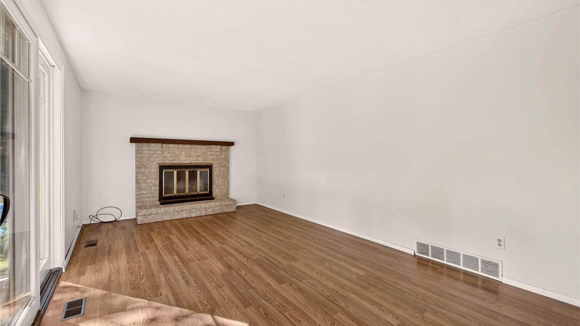 Property at 1590 Sweetbrier Lane, Walworth, NY 14568 16