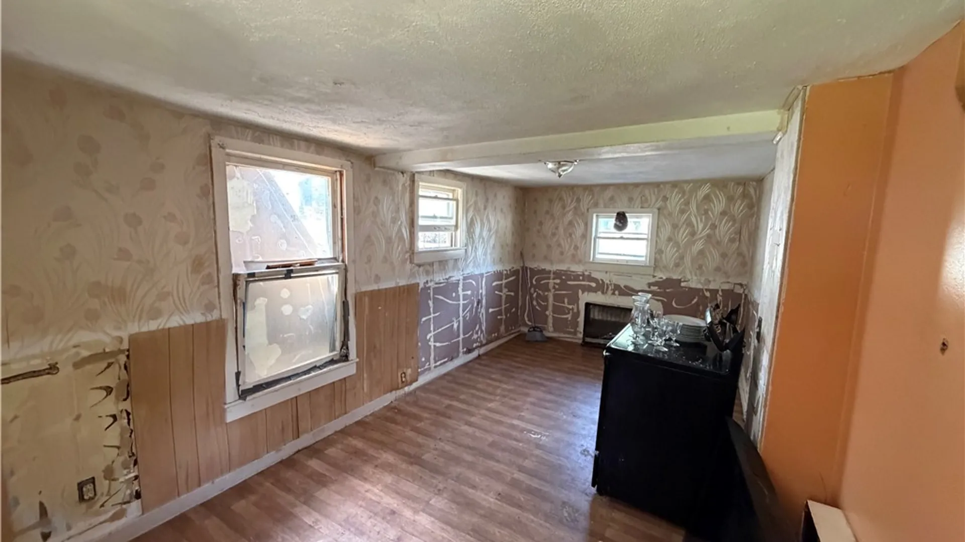 Property at 6 Pomander, East Rochester, NY 14445 8