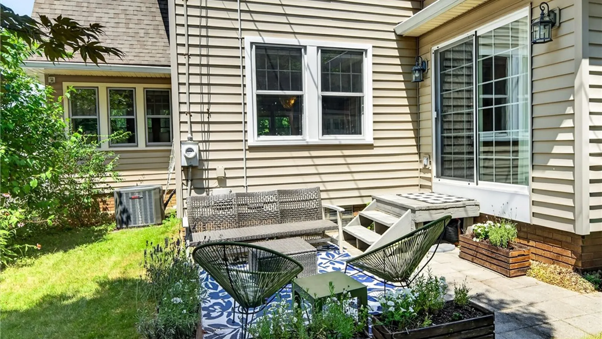Property at 505 Hurstbourne Road, Irondequoit, NY 14609 39