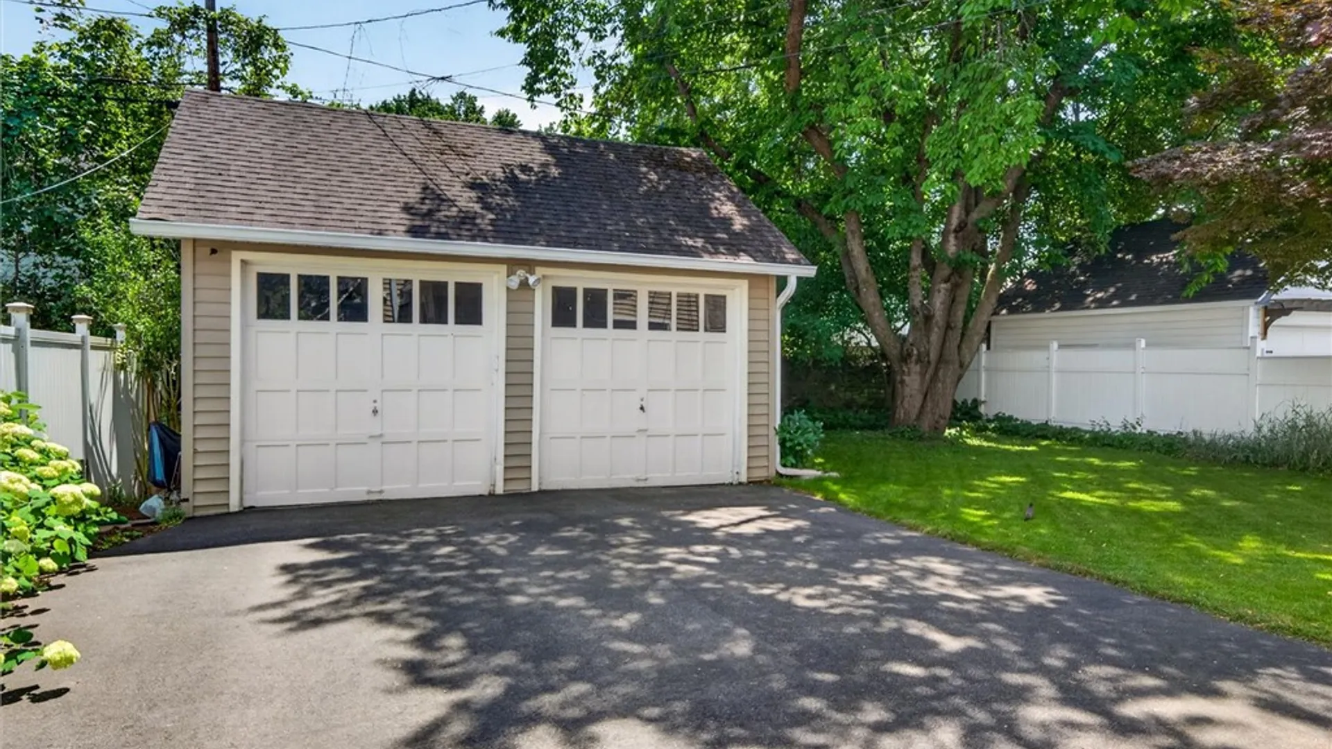 Property at 505 Hurstbourne Road, Irondequoit, NY 14609 41