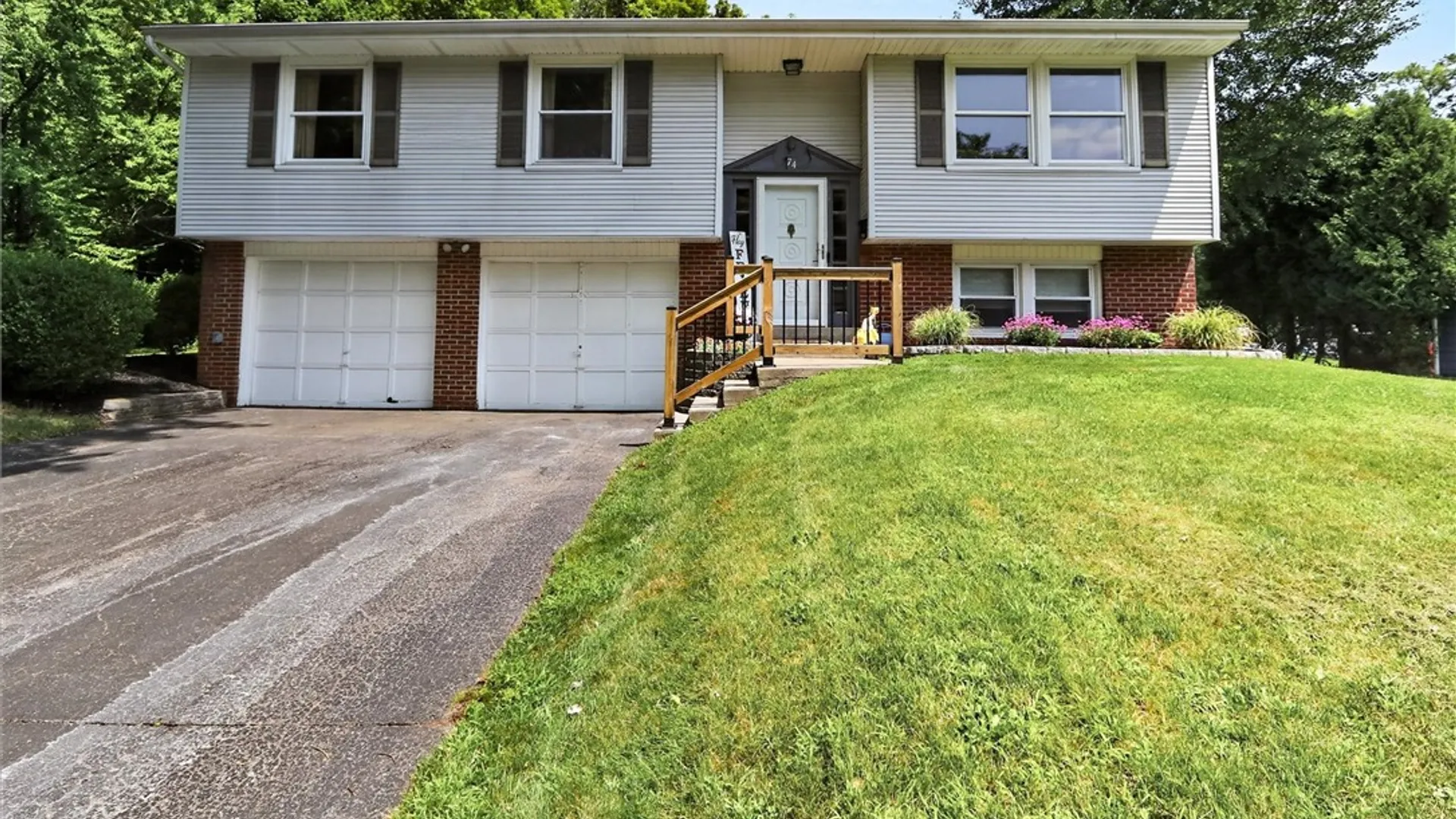 Property at 74 Winterset Drive, Penfield, NY 14625 2