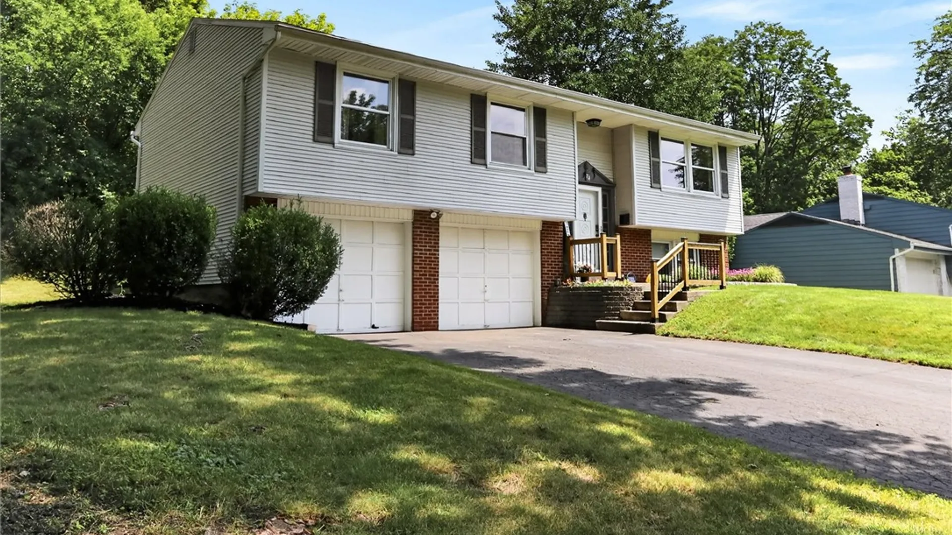 Property at 74 Winterset Drive, Penfield, NY 14625 3