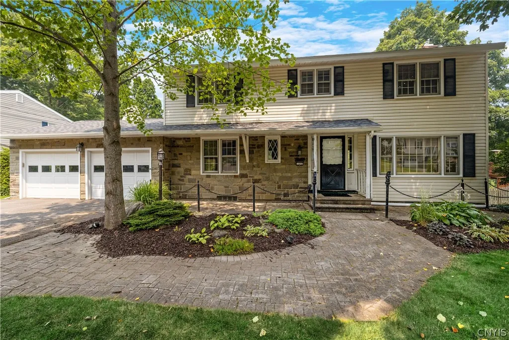 Property at 125 Northwood Way, Camillus, NY 13031