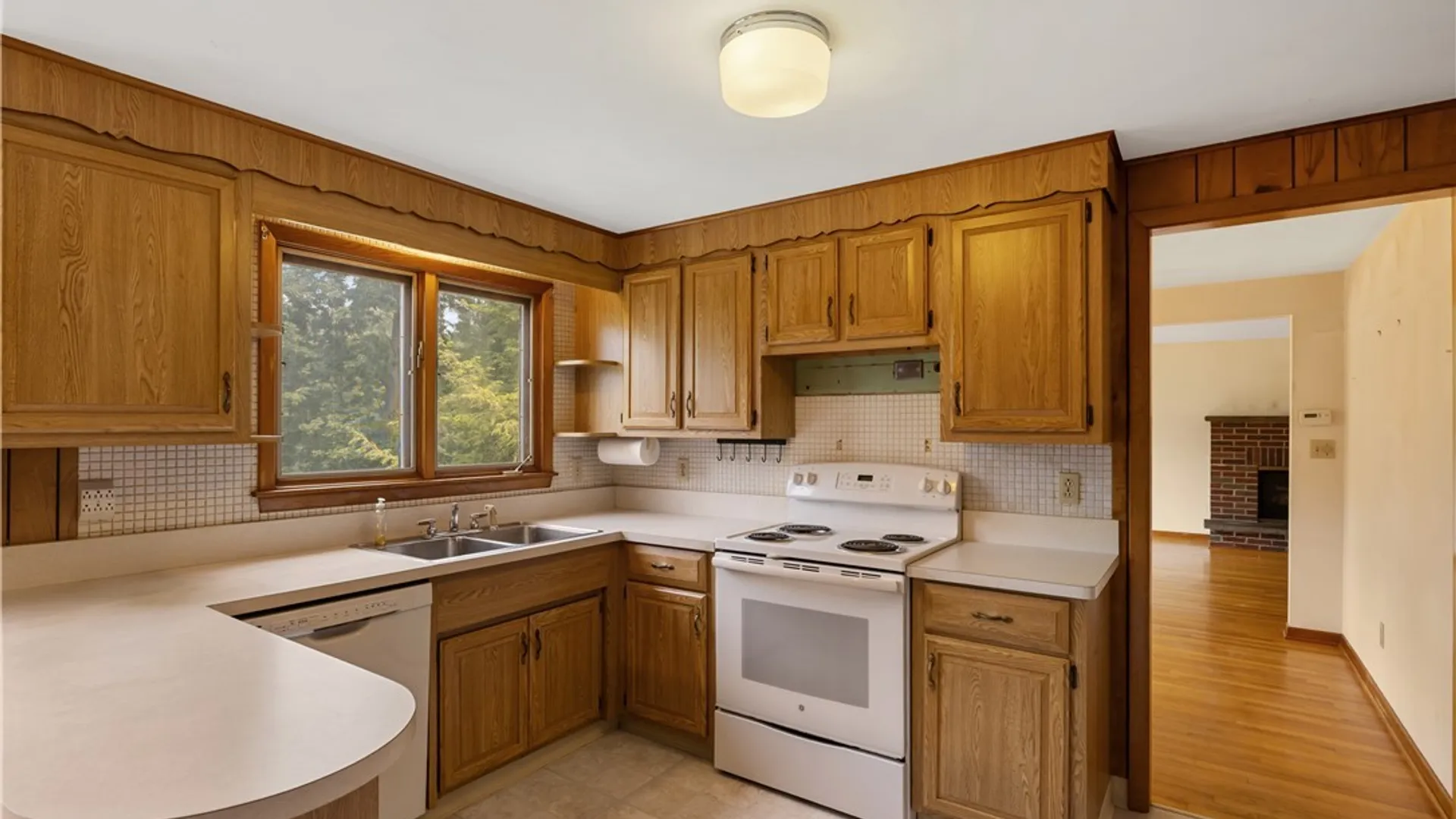 Property at 125 Northwood Way, Camillus, NY 13031 10