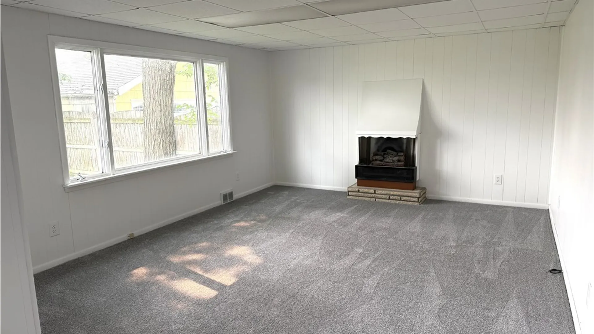 Property at 147 N Ellwood Avenue, Tonawanda, NY 14223 12