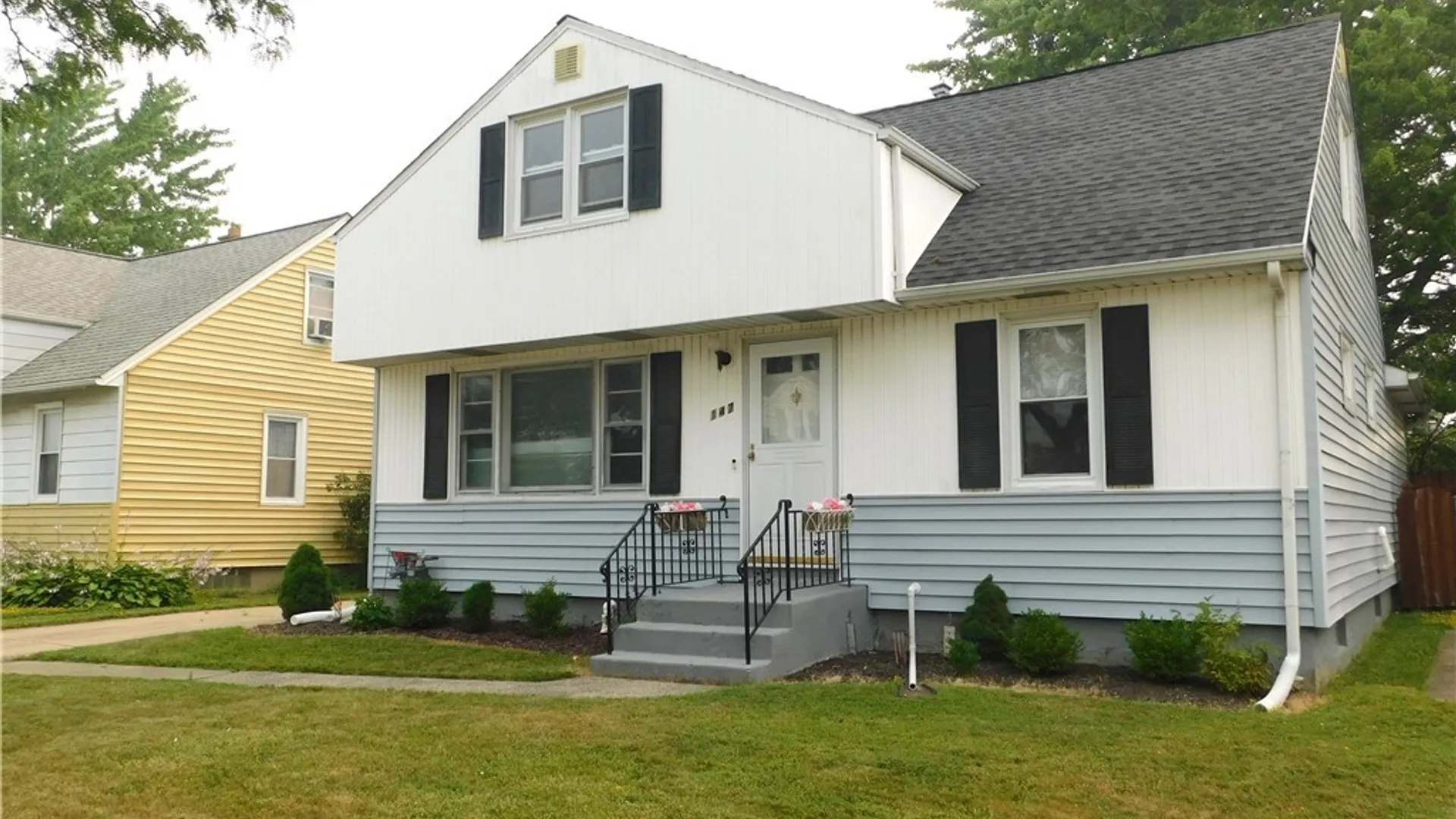 Property at 147 N Ellwood Avenue, Tonawanda, NY 14223 2