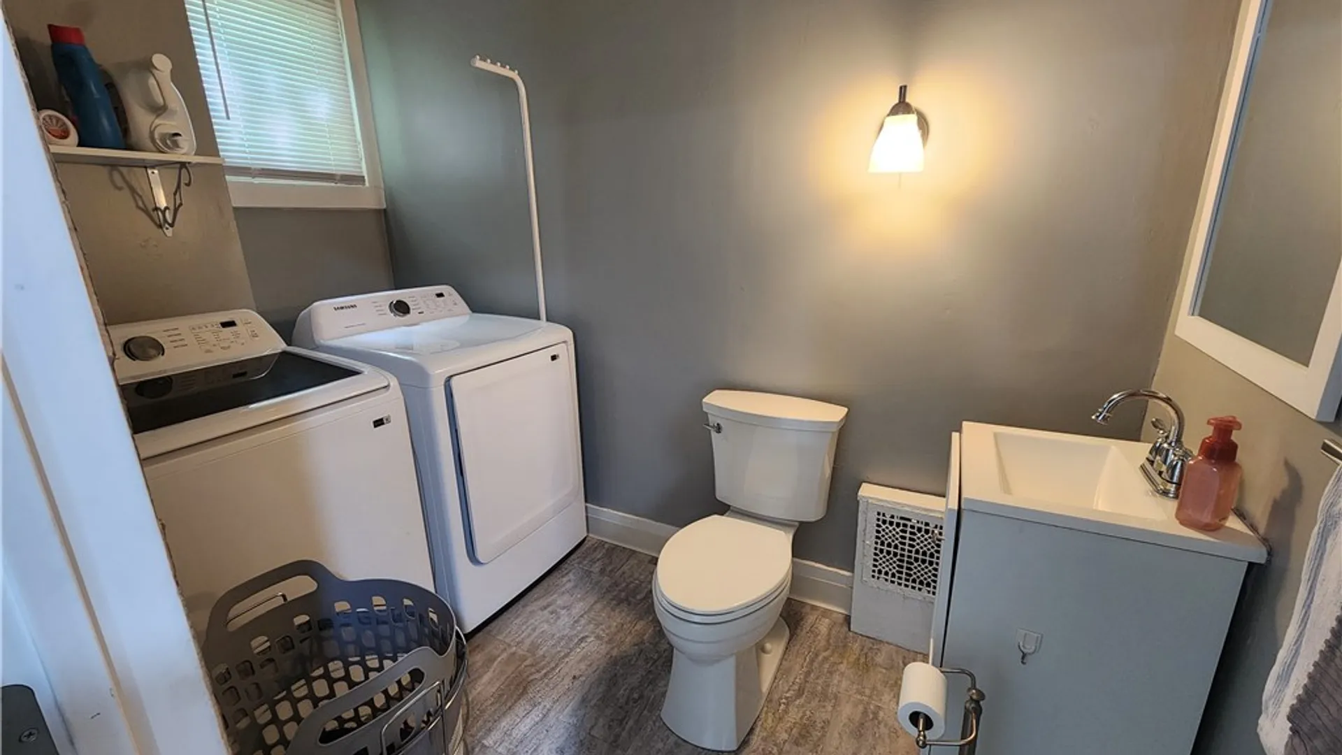 Property at 228 Woodlawn Avenue, Auburn, NY 13021 6
