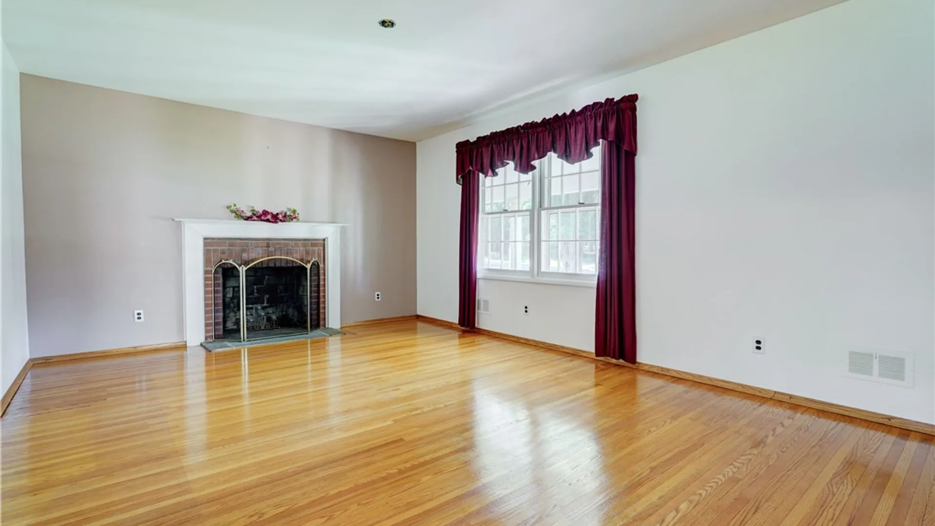 Property at 11 Sawmill Drive, Penfield, NY 14526 5