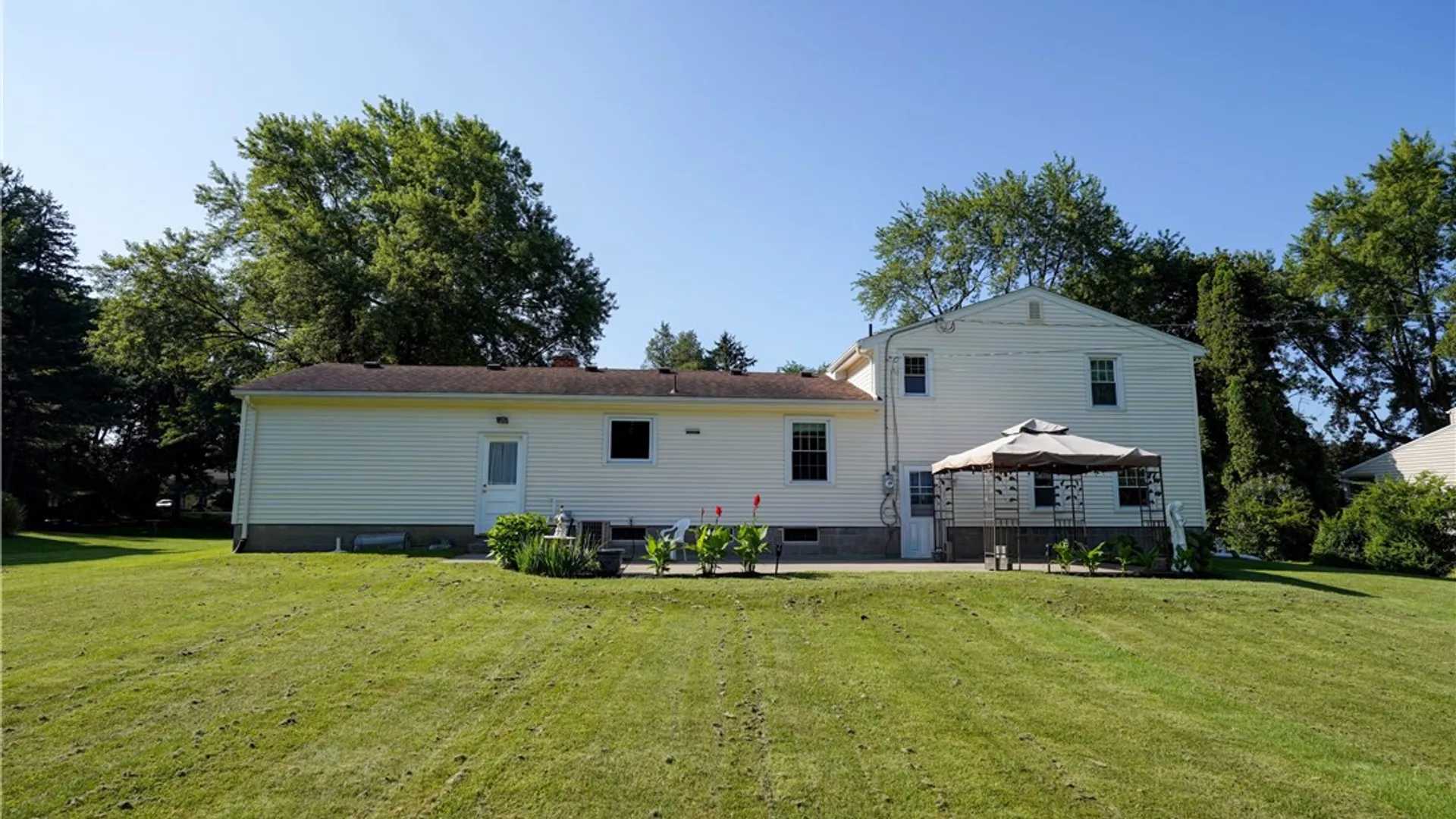 Property at 11 Sawmill Drive, Penfield, NY 14526 35