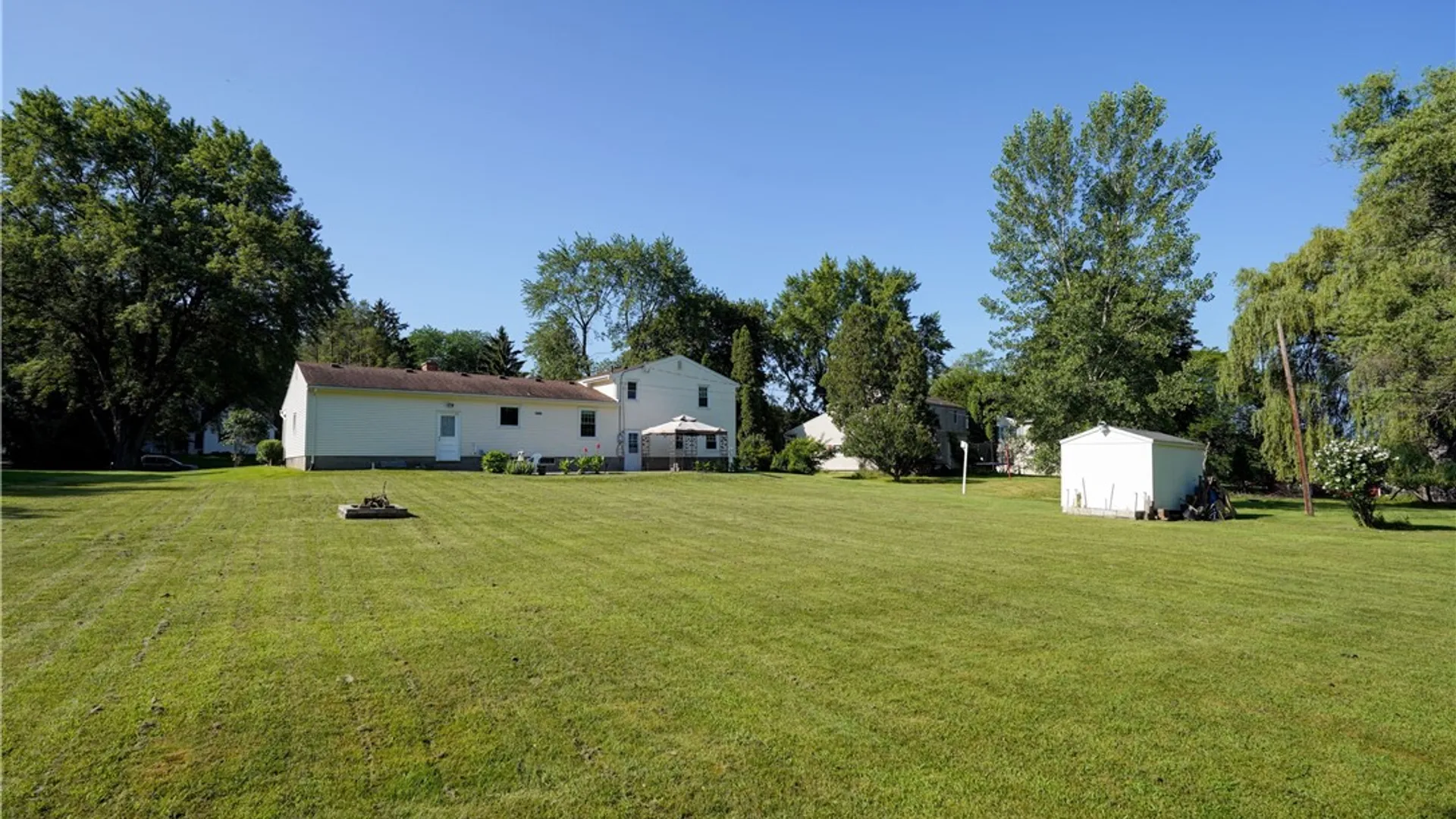 Property at 11 Sawmill Drive, Penfield, NY 14526 38