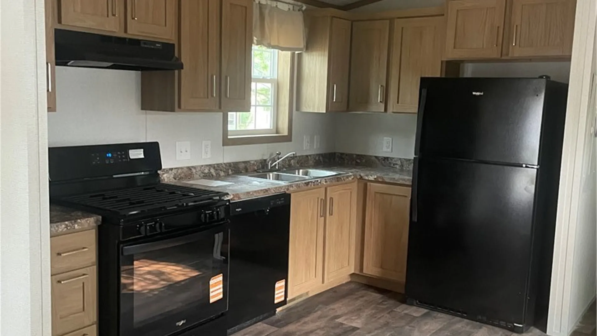 Property at 98 Northrup Lane, Farmington, NY 14425 3