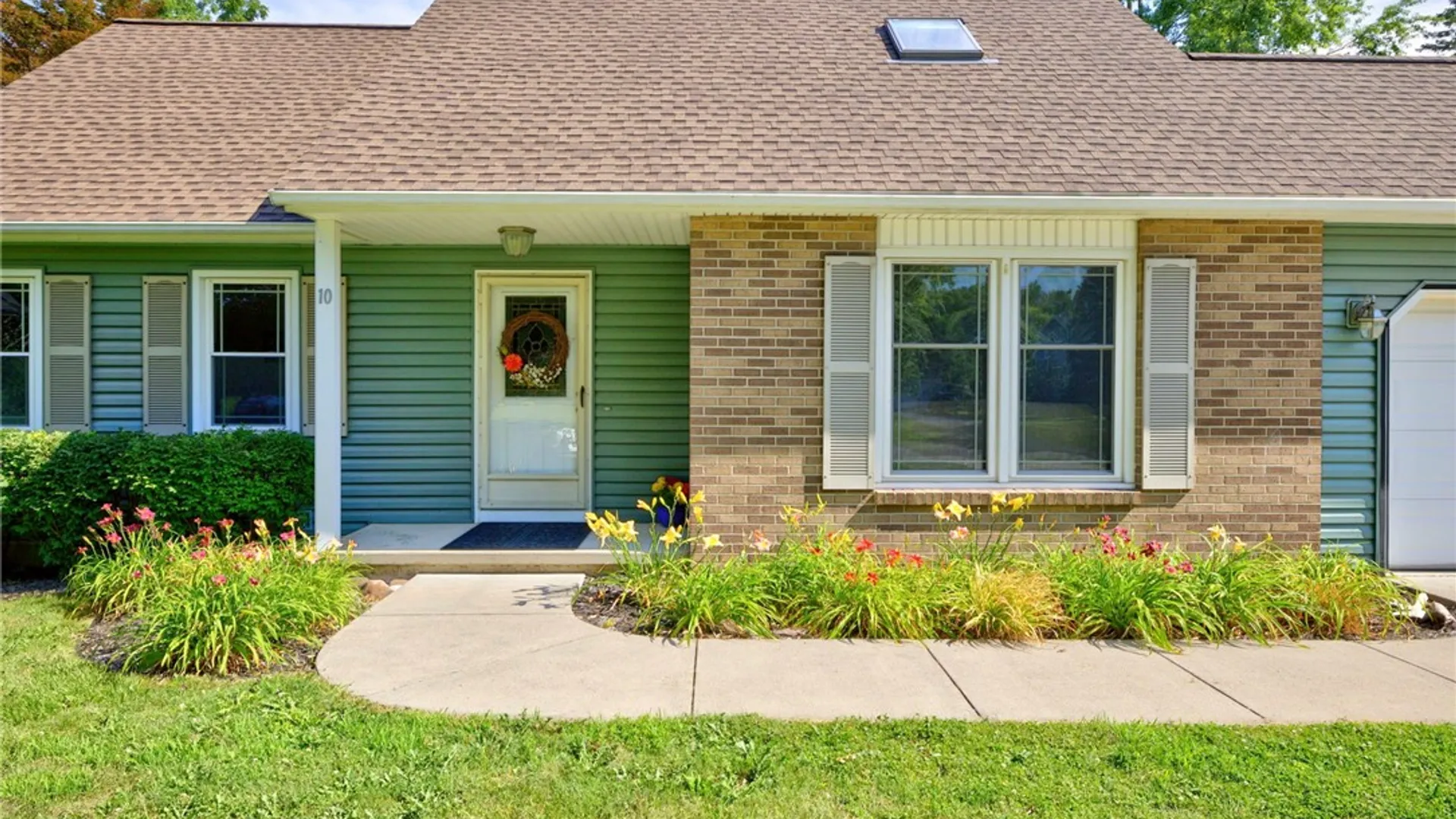 Property at 10 Slate Drive, Chili, NY 14514 2