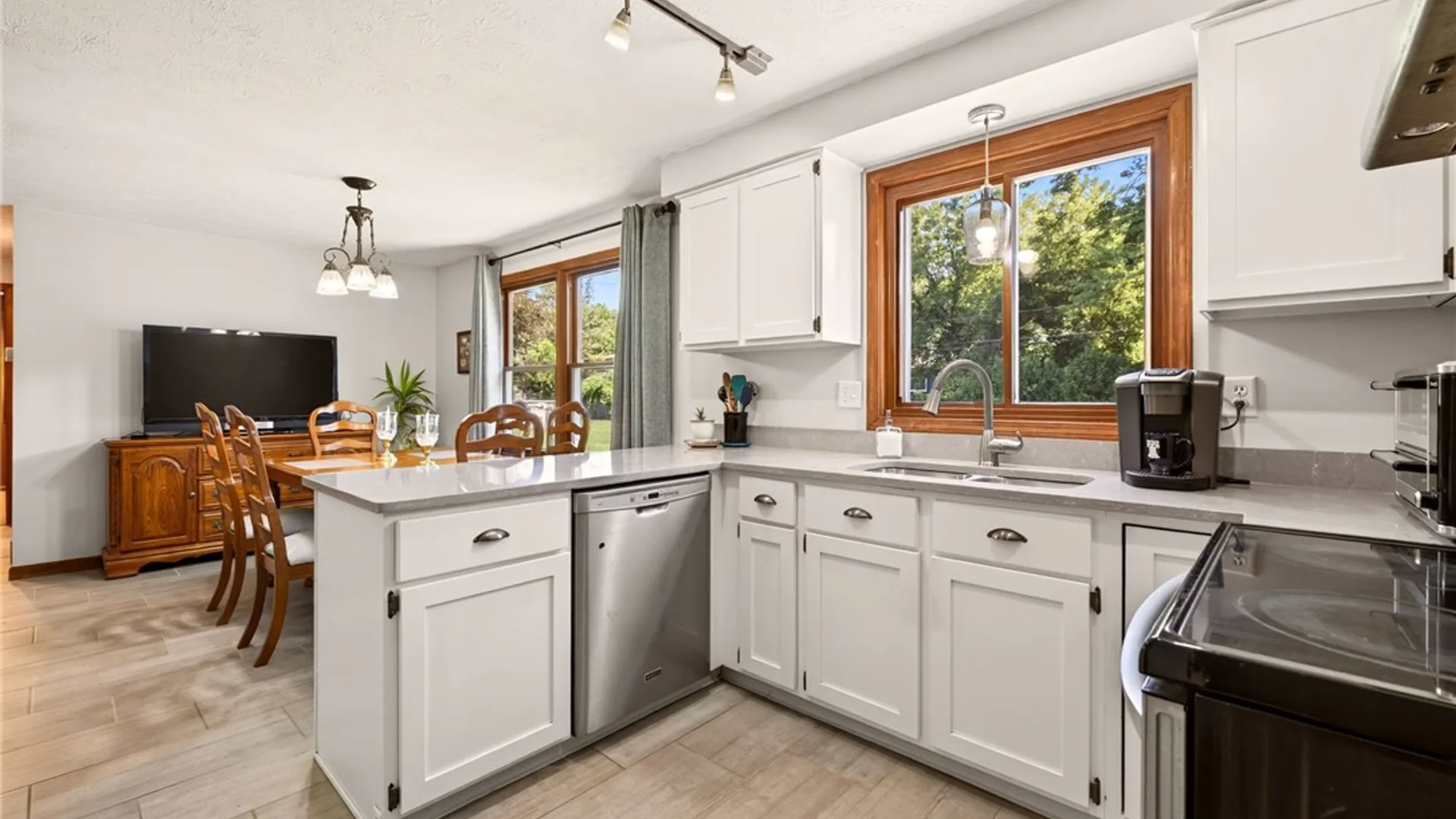 Property at 10 Slate Drive, Chili, NY 14514 8