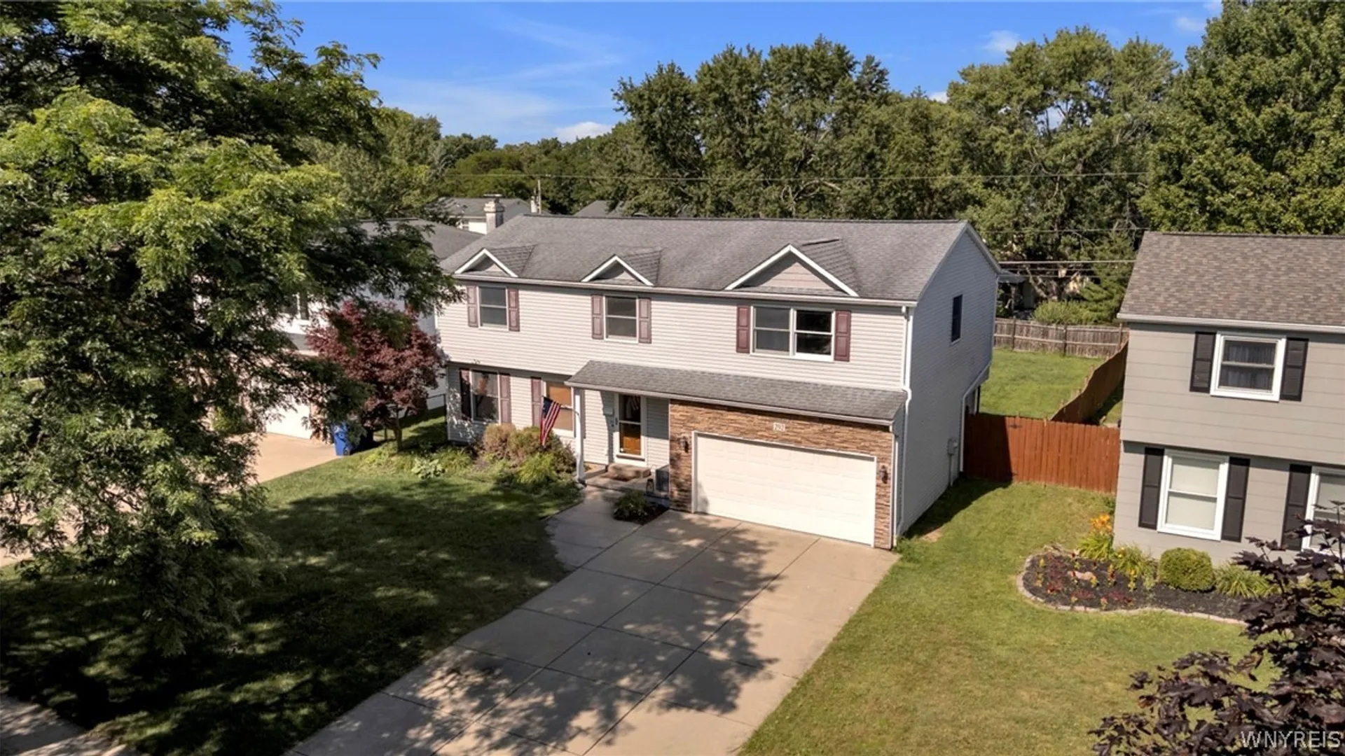 Property at 292 Sprucewood Terrace, Amherst, NY 14221 2