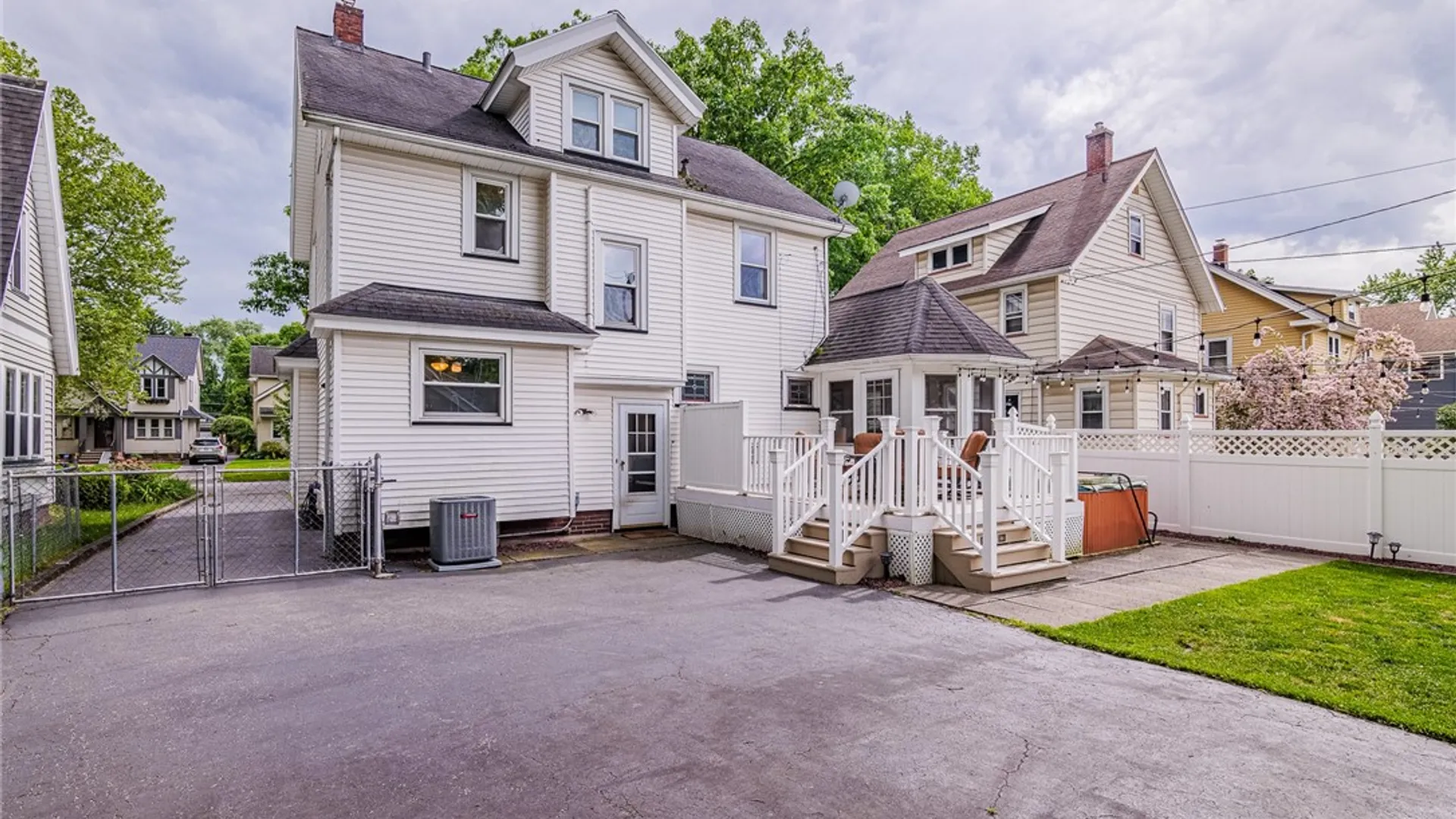 Property at 90 Elmcroft Road, Rochester, NY 14609 45