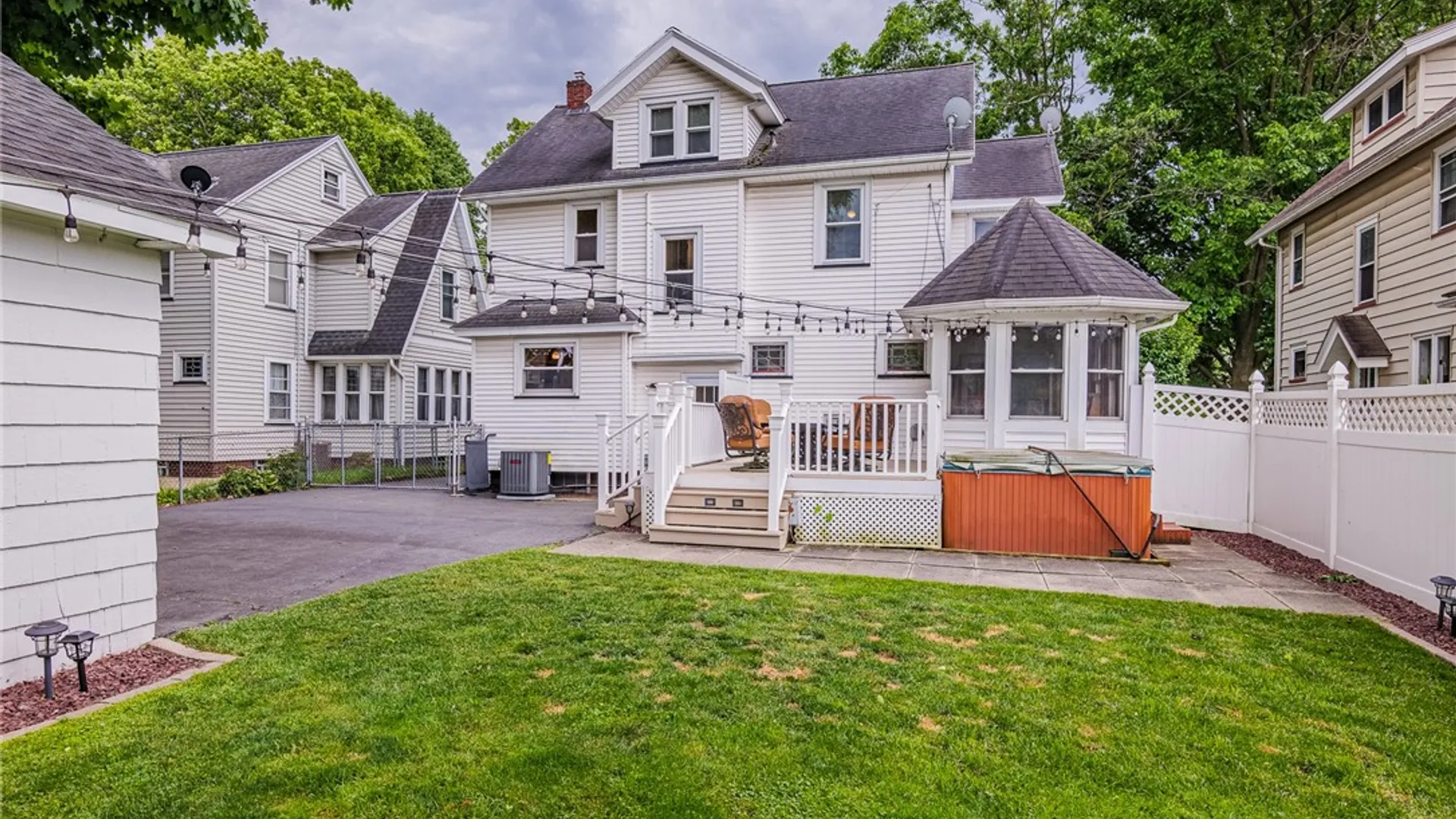 Property at 90 Elmcroft Road, Rochester, NY 14609 48
