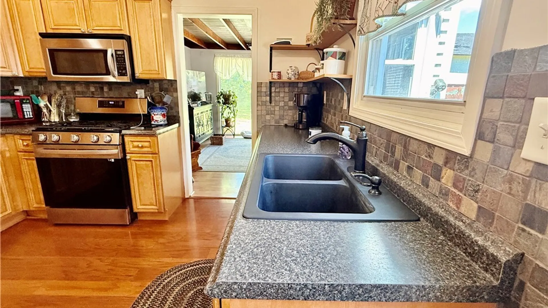 Property at 905 Gould Place, Rome, NY 13440 4