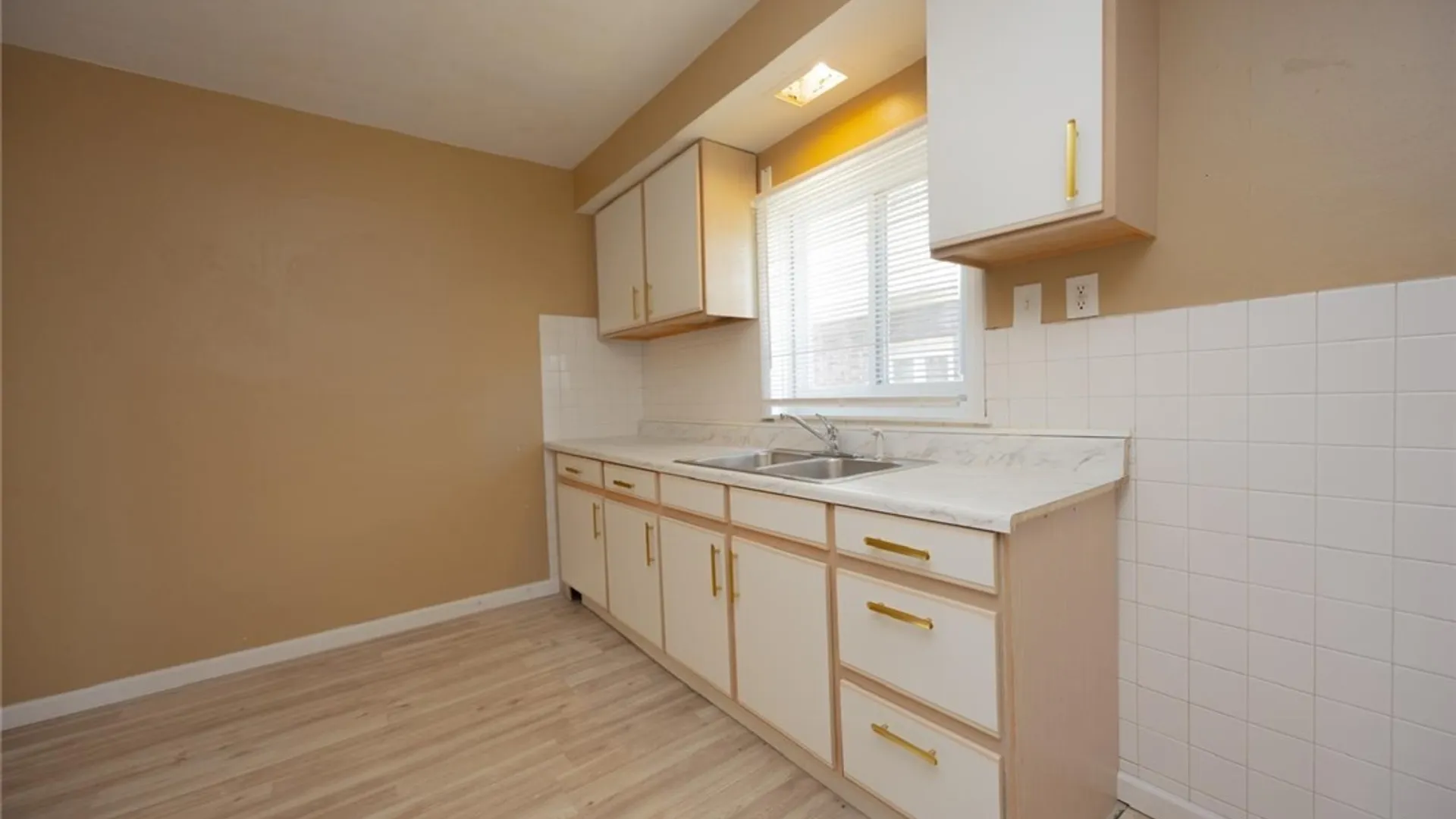 Property at 1126 La Salle Avenue, Niagara Falls, NY 14301 9