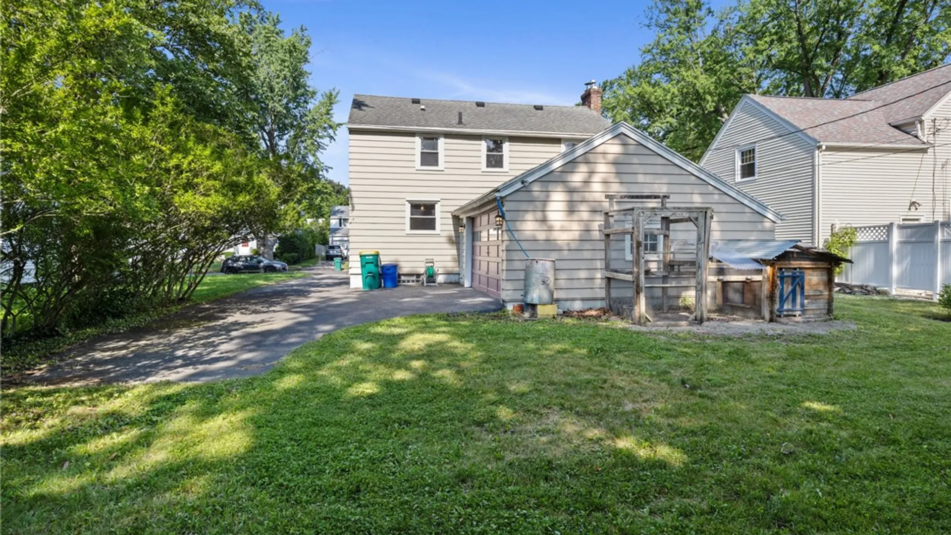 Property at 94 Meadow Drive, Brighton, NY 14618 32