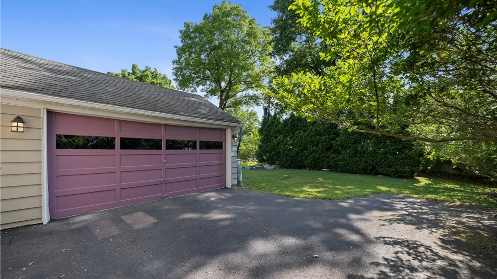 Property at 94 Meadow Drive, Brighton, NY 14618 33
