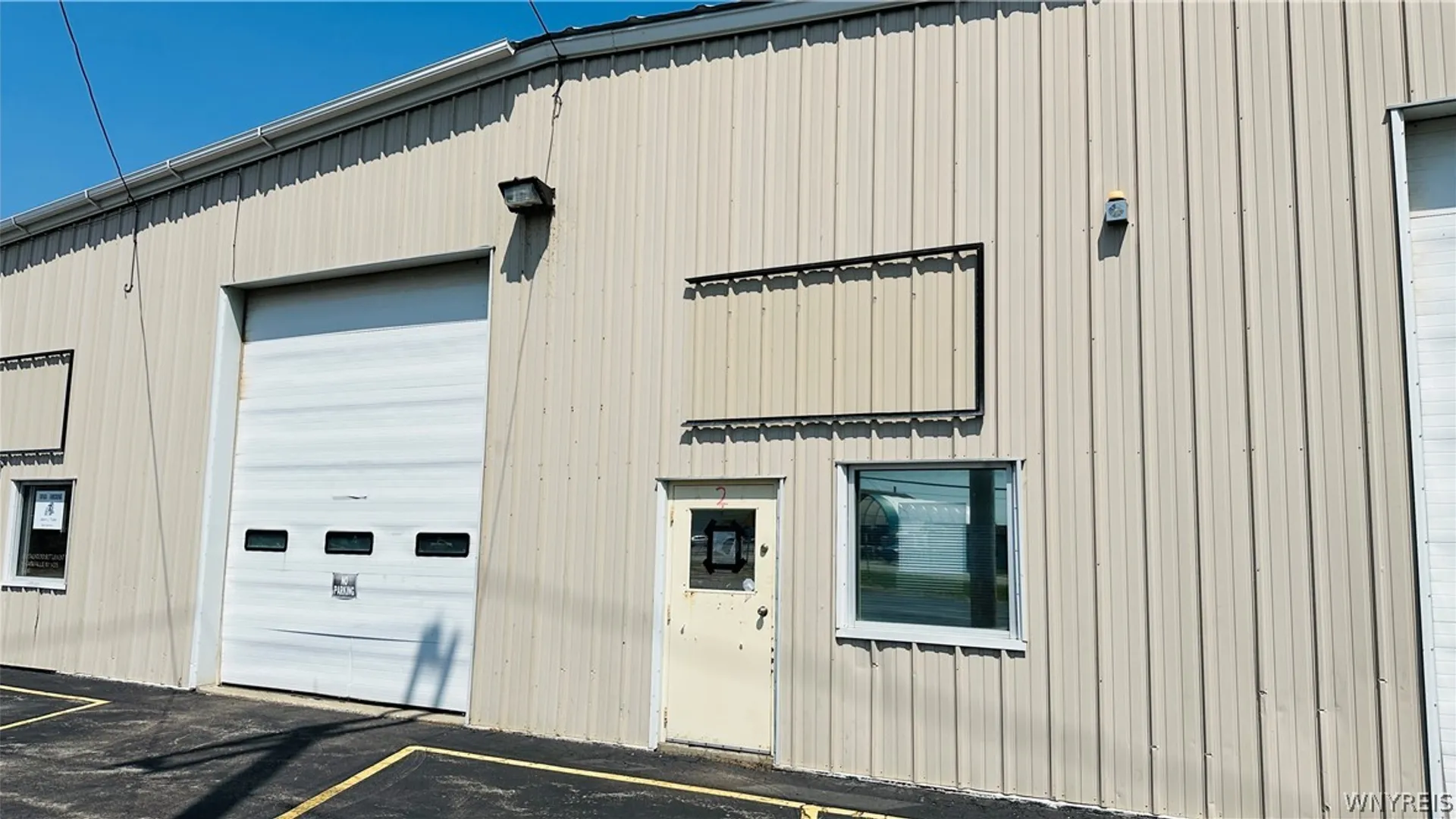 Property at 5000 Saunders Settlement Road, Niagara, NY 14305 2