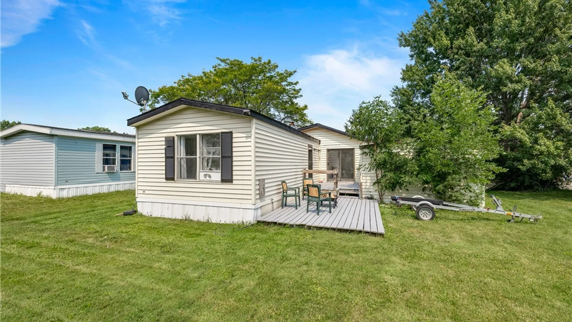 Property at 4 Brush Drive, Hamburg, NY 14075 18