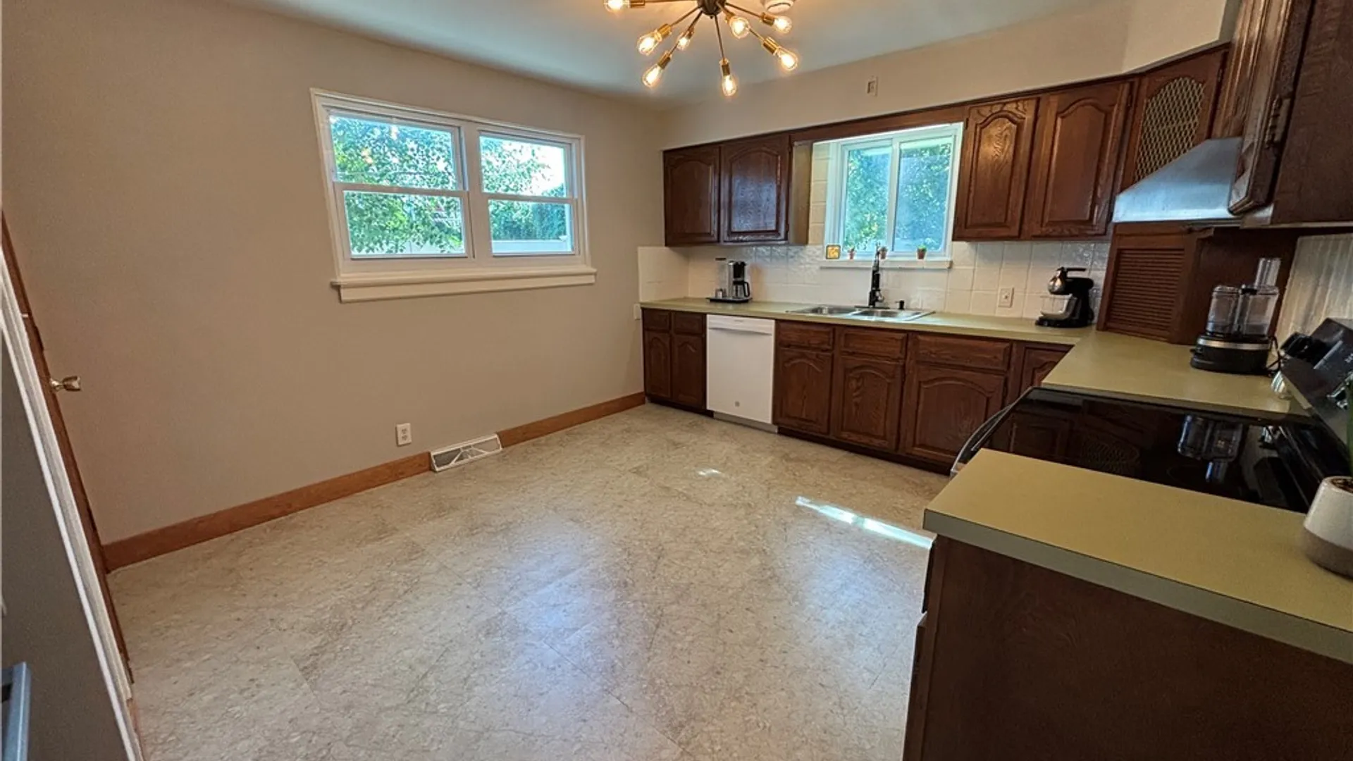 Property at 1911 Teall Avenue, Salina, NY 13206 10