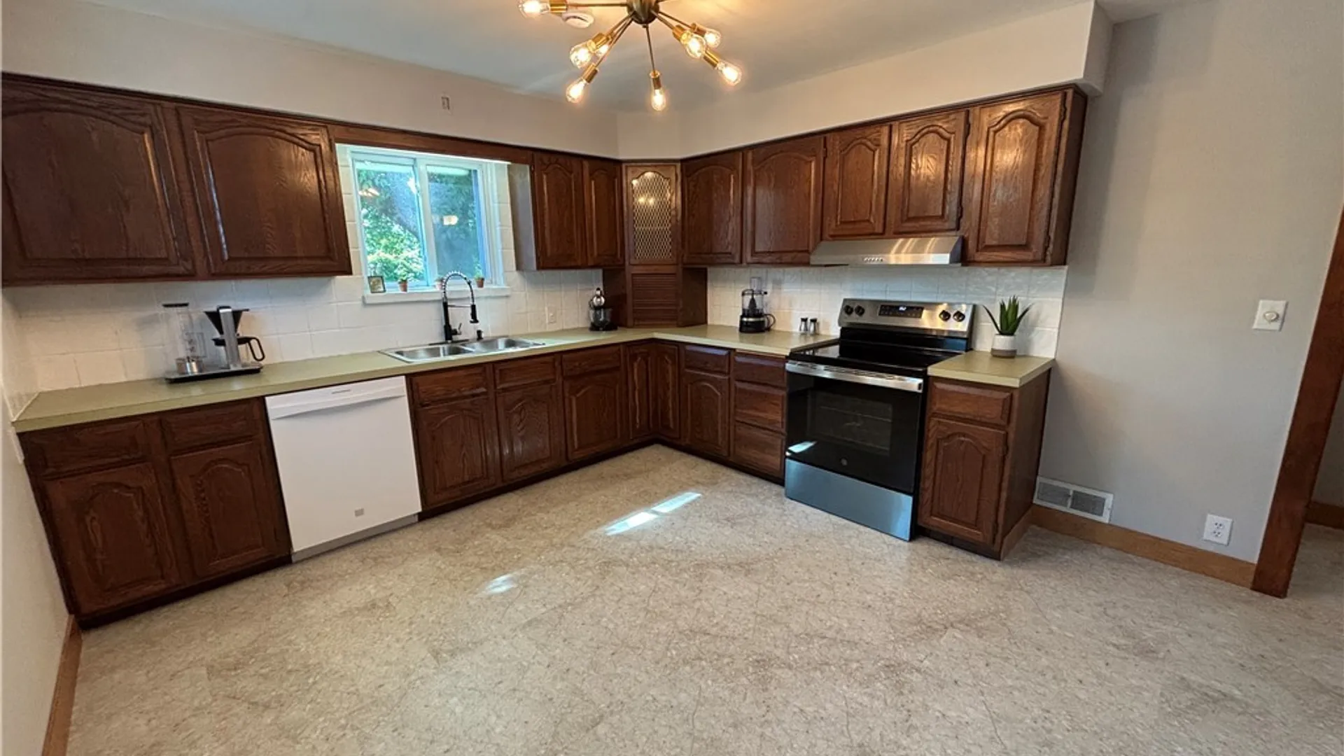 Property at 1911 Teall Avenue, Salina, NY 13206 8