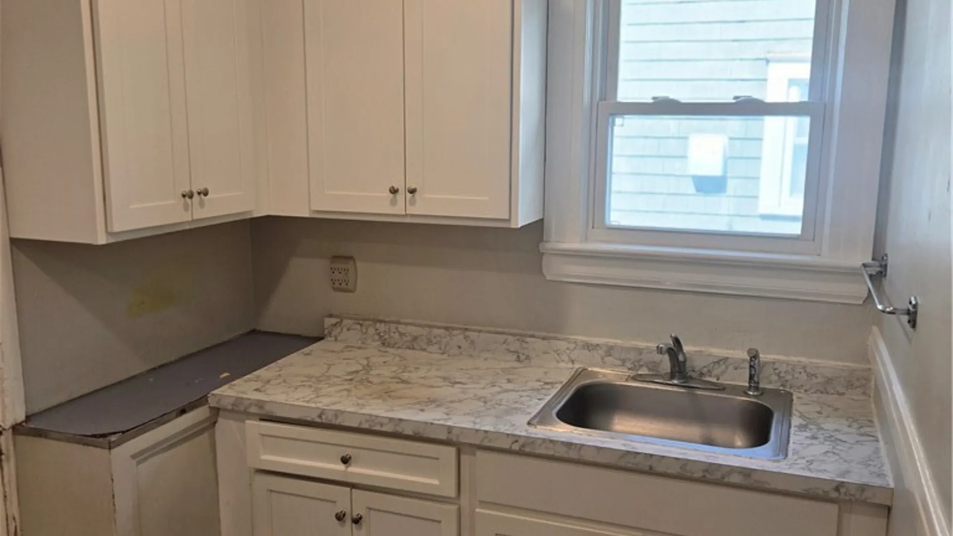 Property at 103 Laburnam Crescent, Rochester, NY 14620 4