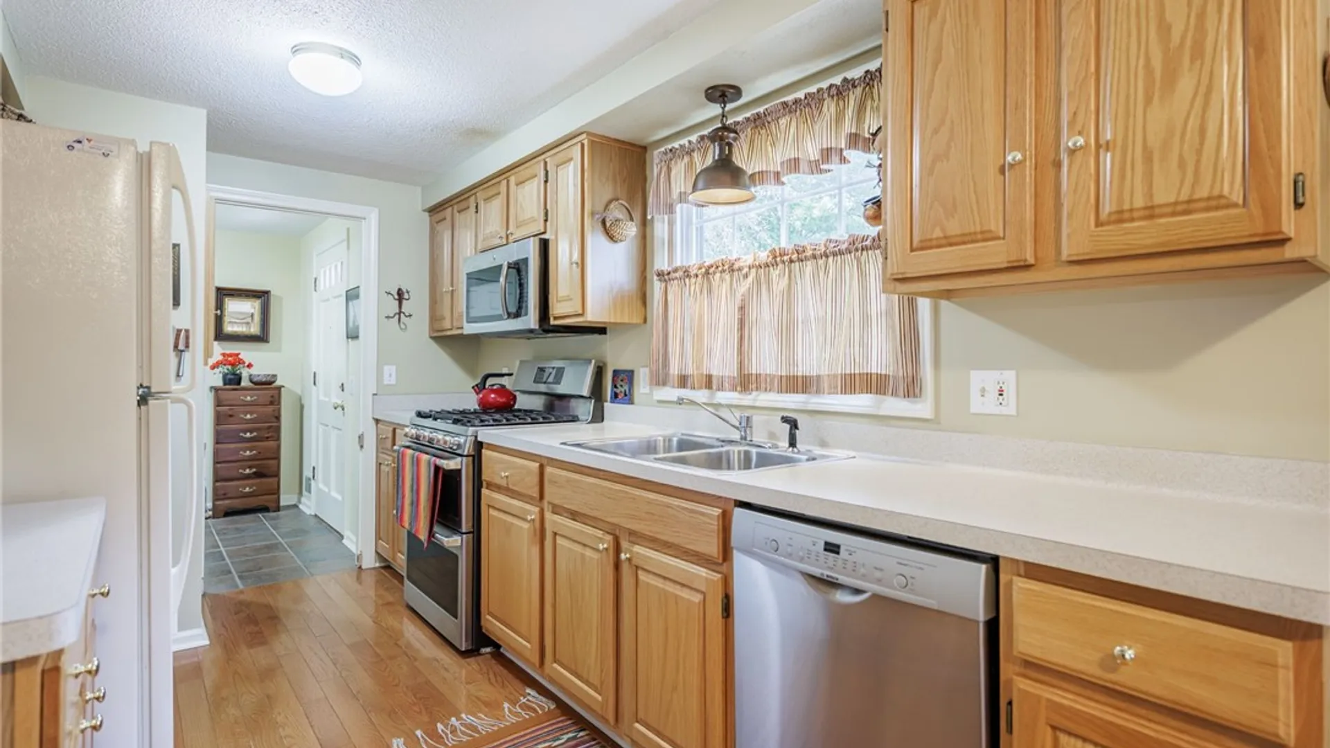 Property at 54 Parkridge Drive, Pittsford, NY 14534 11