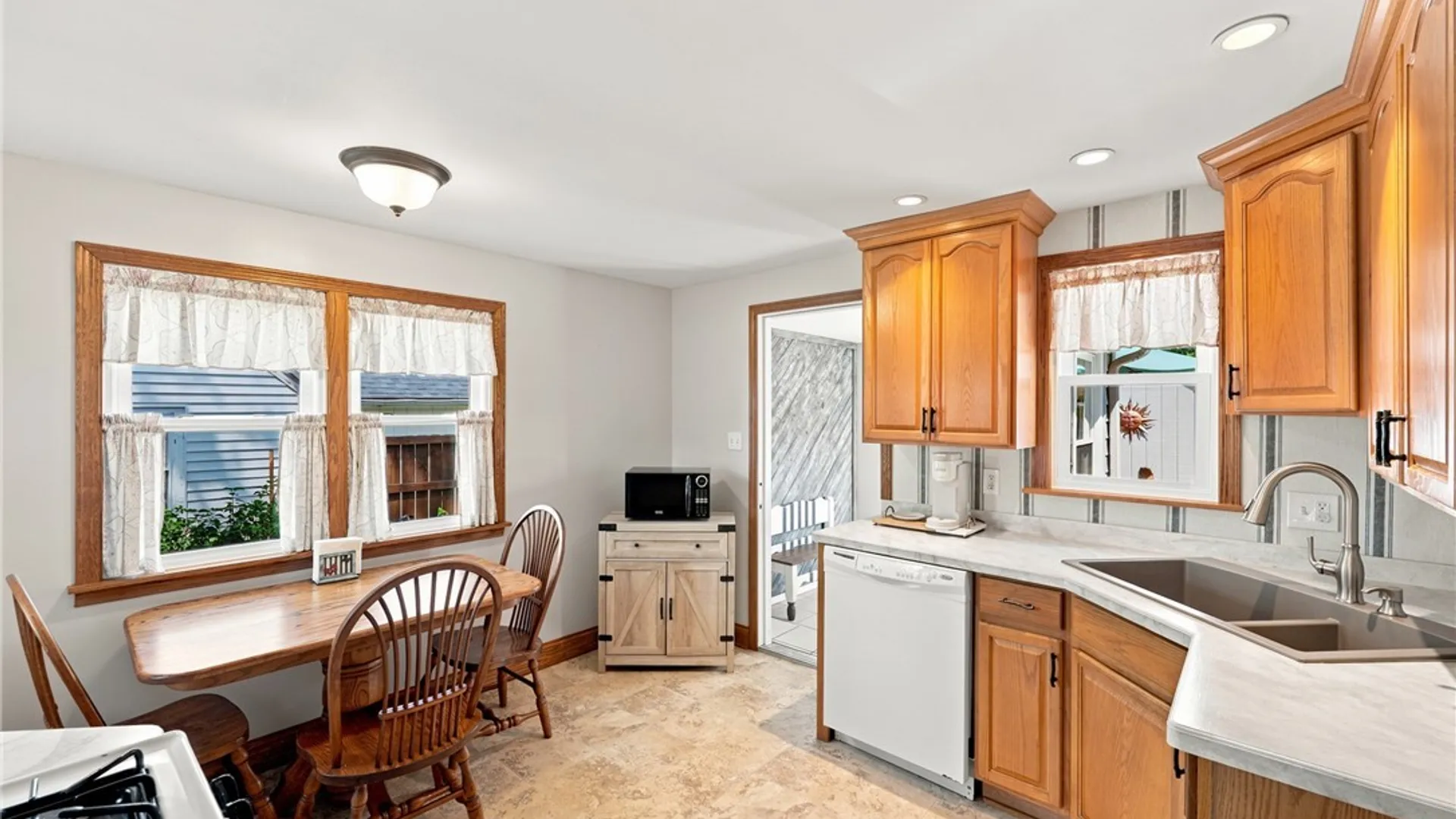 Property at 28 Cloverdale Road, Cheektowaga, NY 14225 11