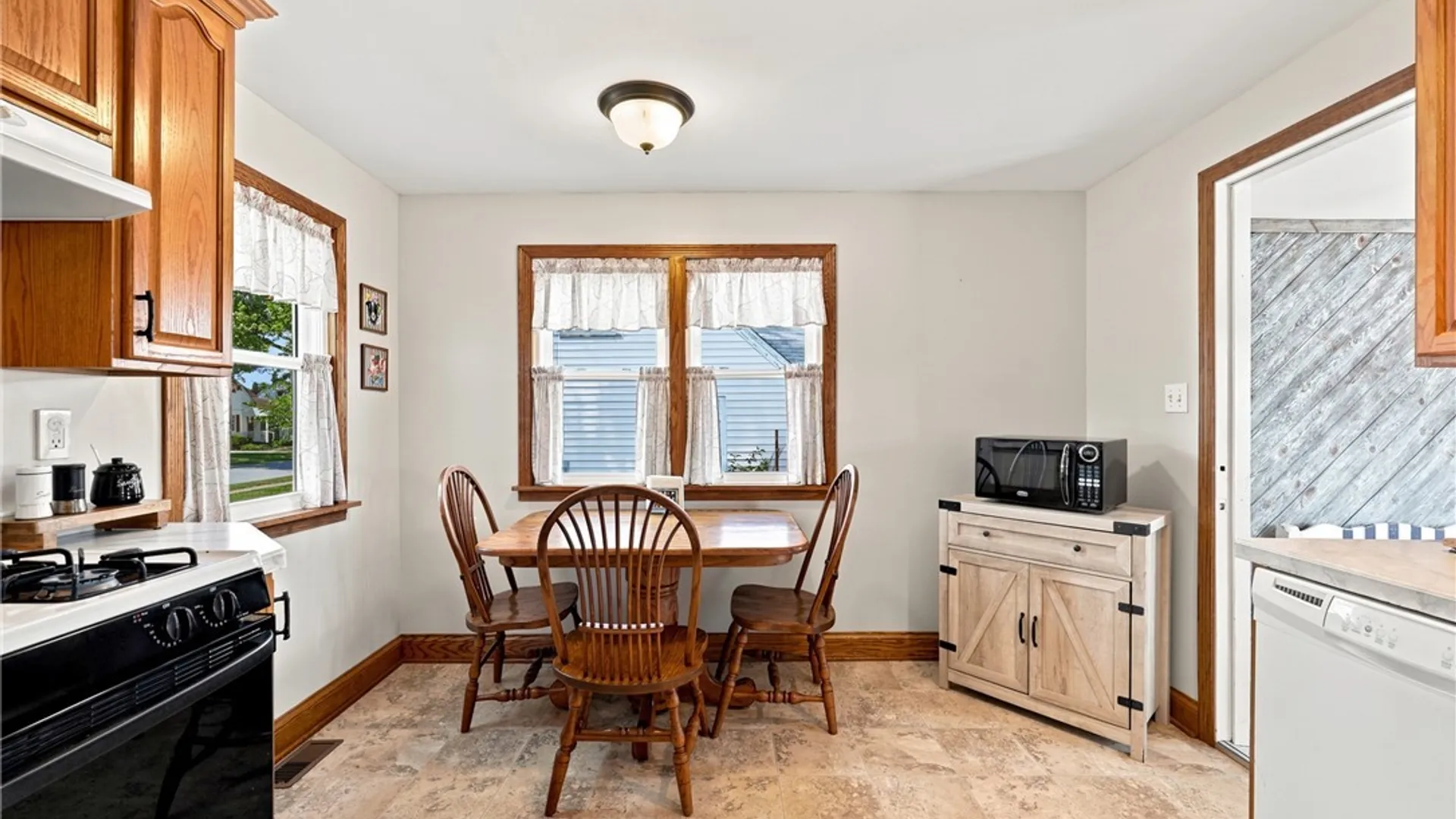 Property at 28 Cloverdale Road, Cheektowaga, NY 14225 14