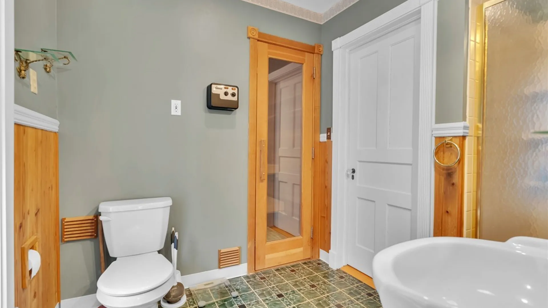 Property at 38 Orton Place, Buffalo, NY 14201 35