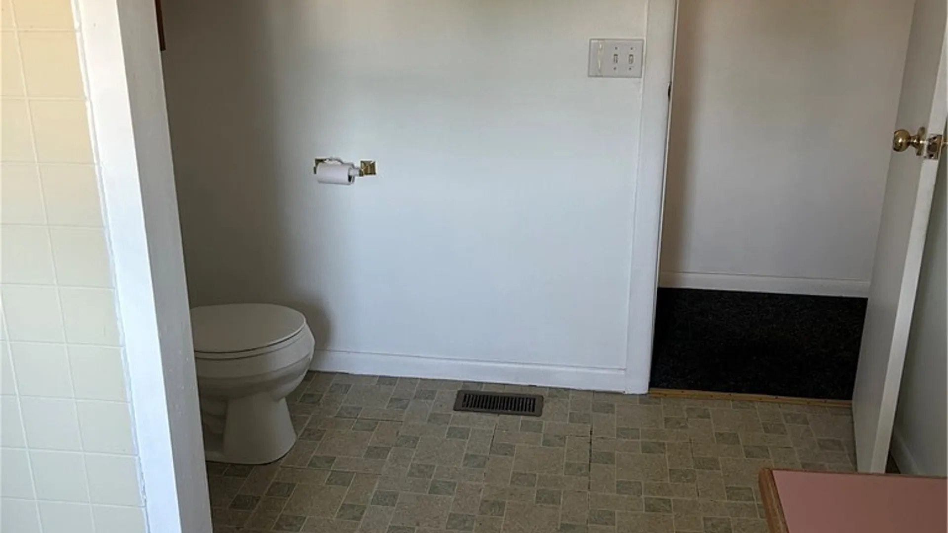 Property at 197 East Avenue, Lockport City, NY 14094 13