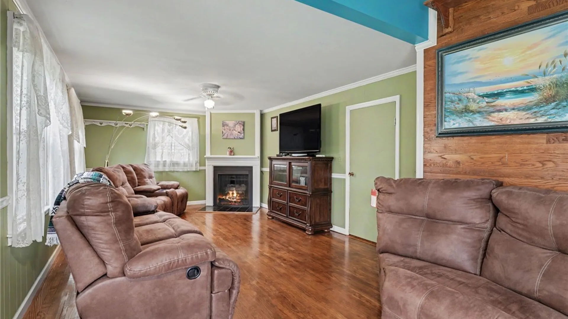 Property at 233 Dean Road, Cheektowaga, NY 14043 10