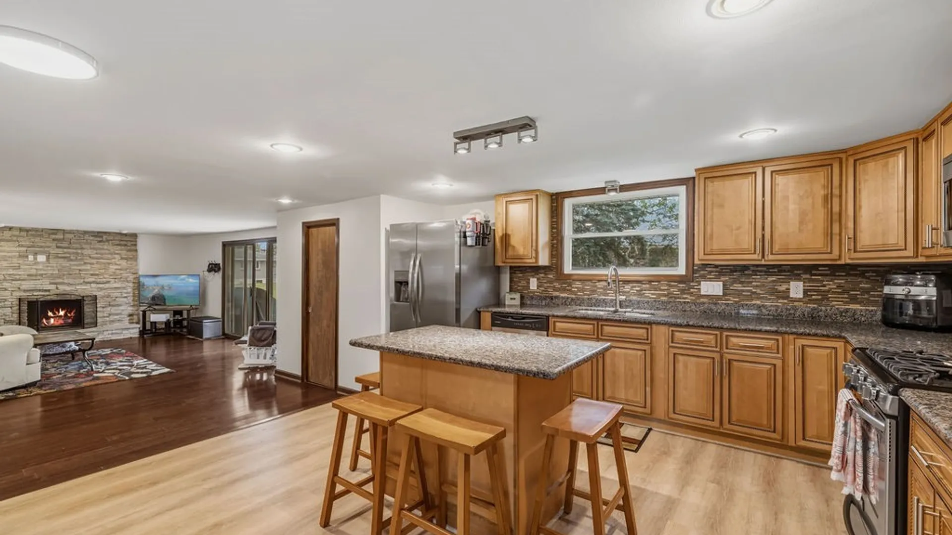 Property at 3 Beaverbrook Court, Cheektowaga, NY 14043 12
