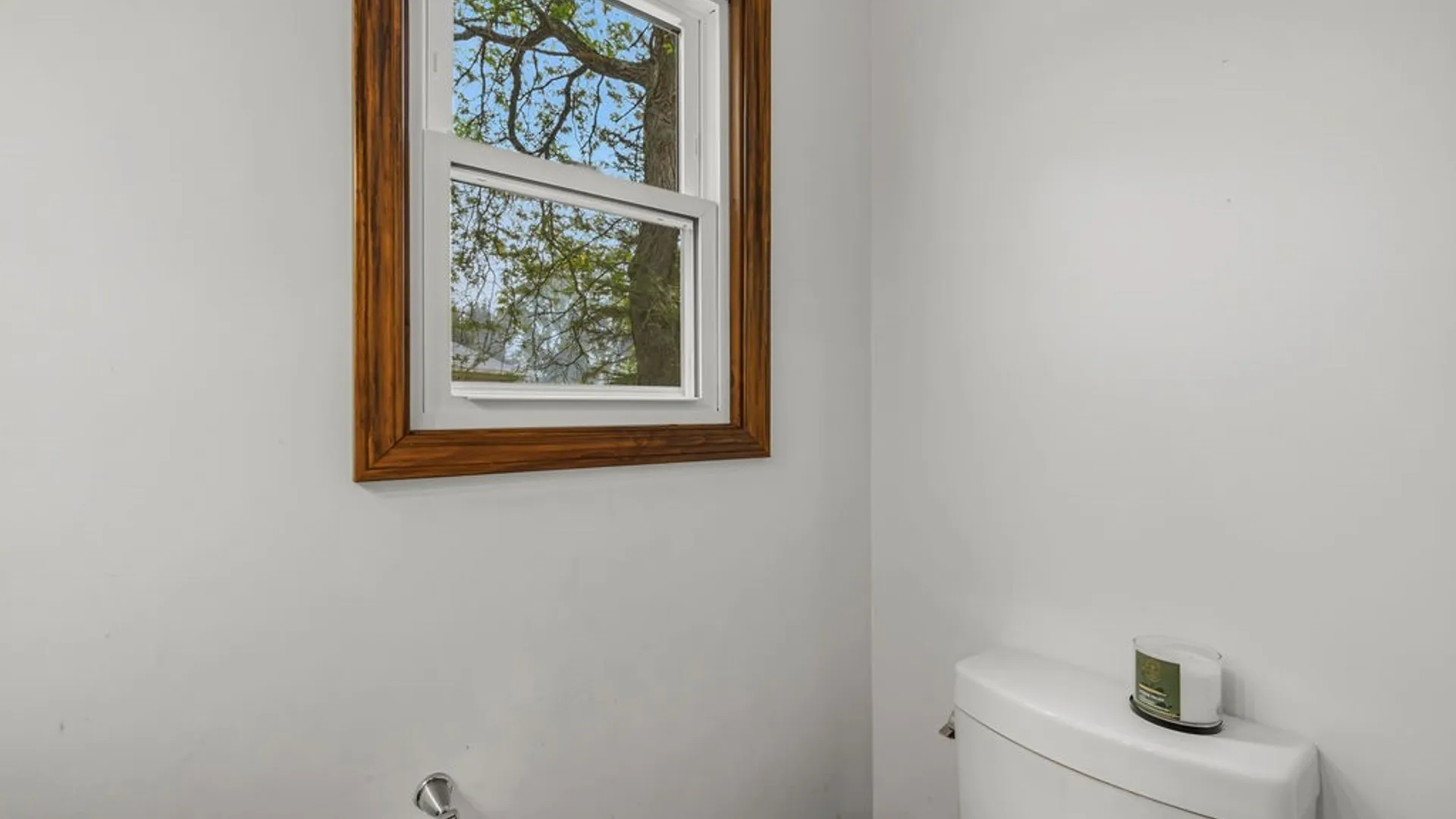 Property at 3 Beaverbrook Court, Cheektowaga, NY 14043 16
