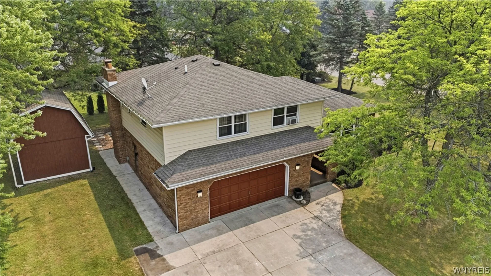 Property at 3 Beaverbrook Court, Cheektowaga, NY 14043 42