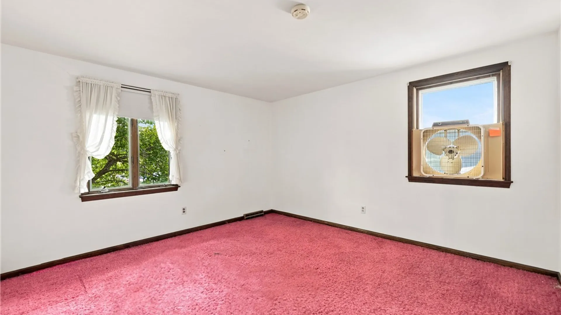 Property at 115 Foxpoint  W Drive, Amherst, NY 14221 22