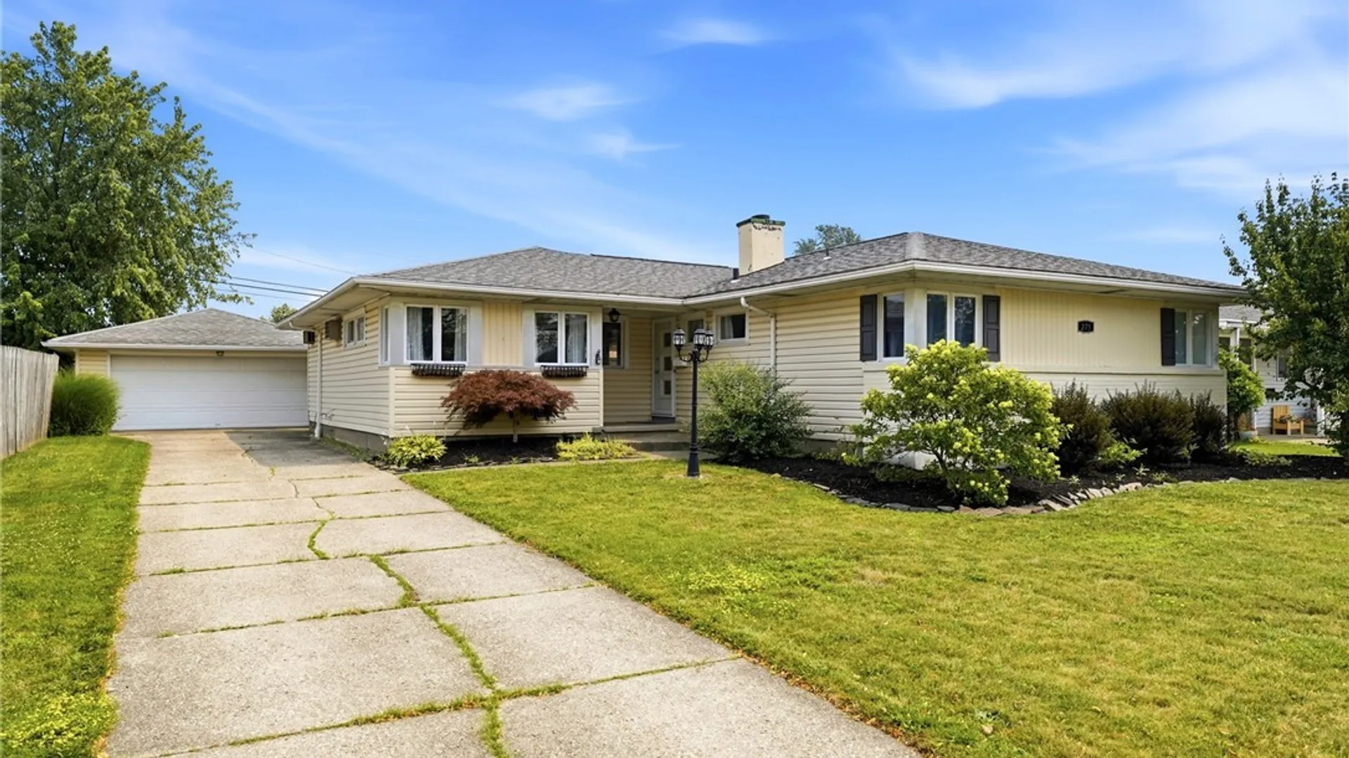 Property at 275 Pryor Avenue, Tonawanda, NY 14150 3