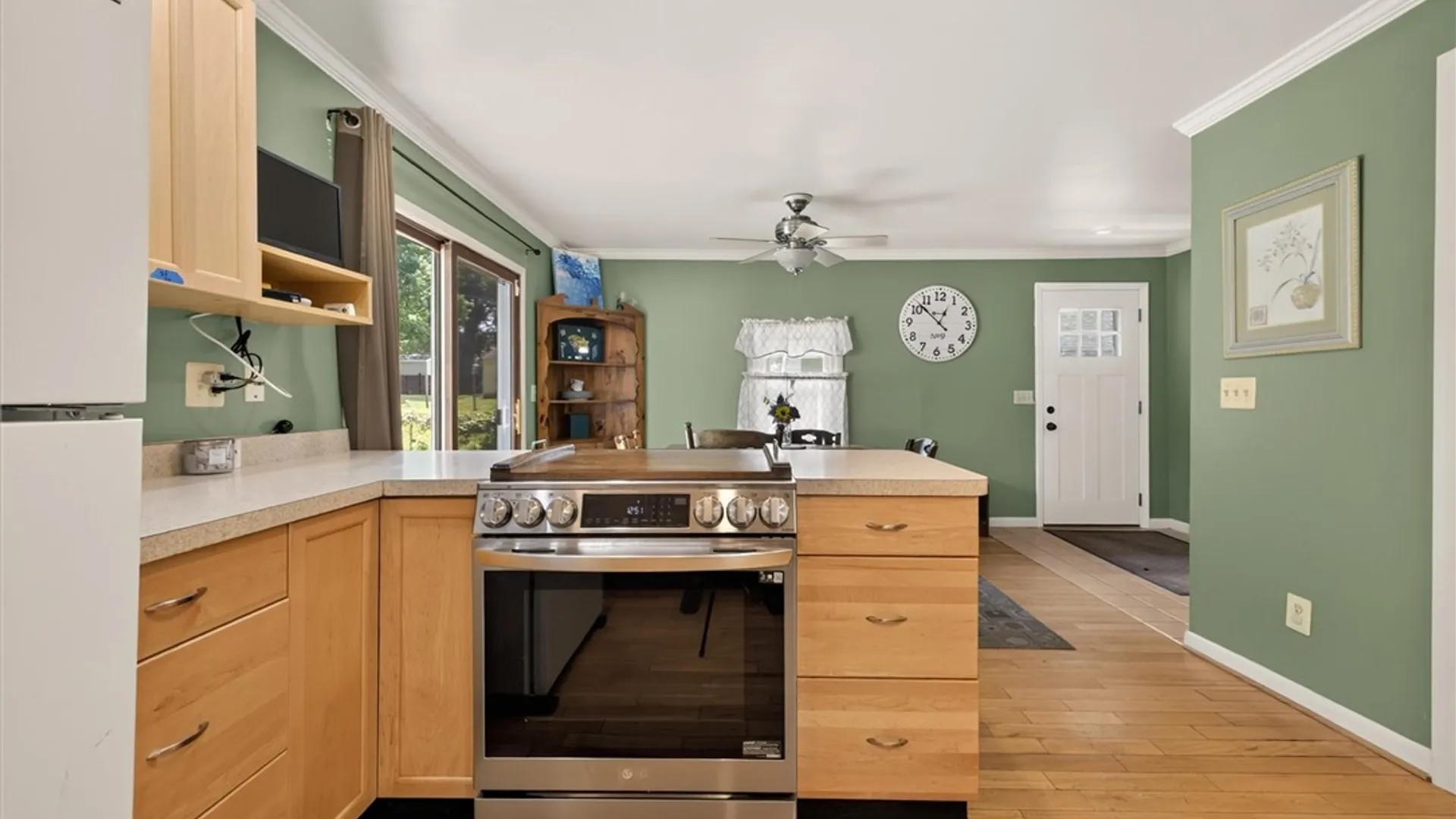Property at 27 Hulburt Avenue, Perinton, NY 14450 21