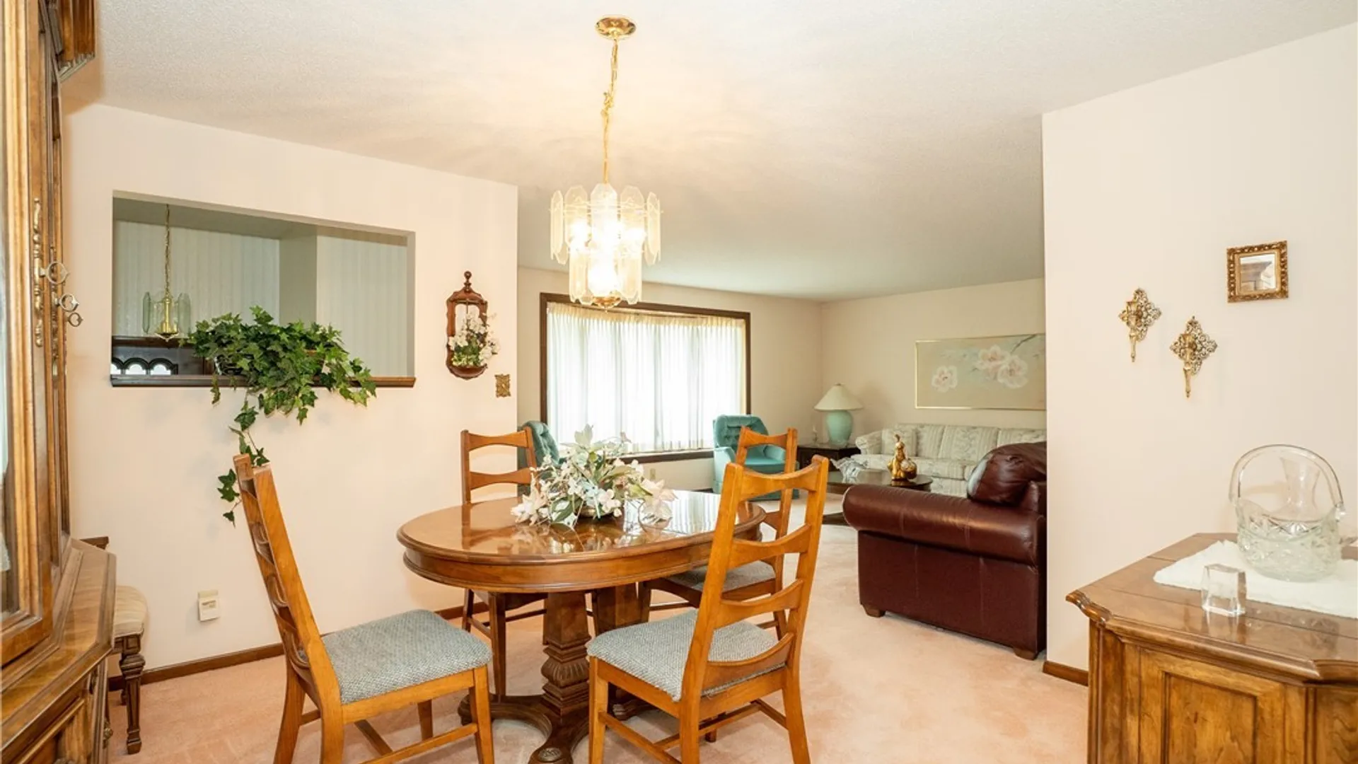 Property at 17 Mayberry Drive, Cheektowaga, NY 14227 13