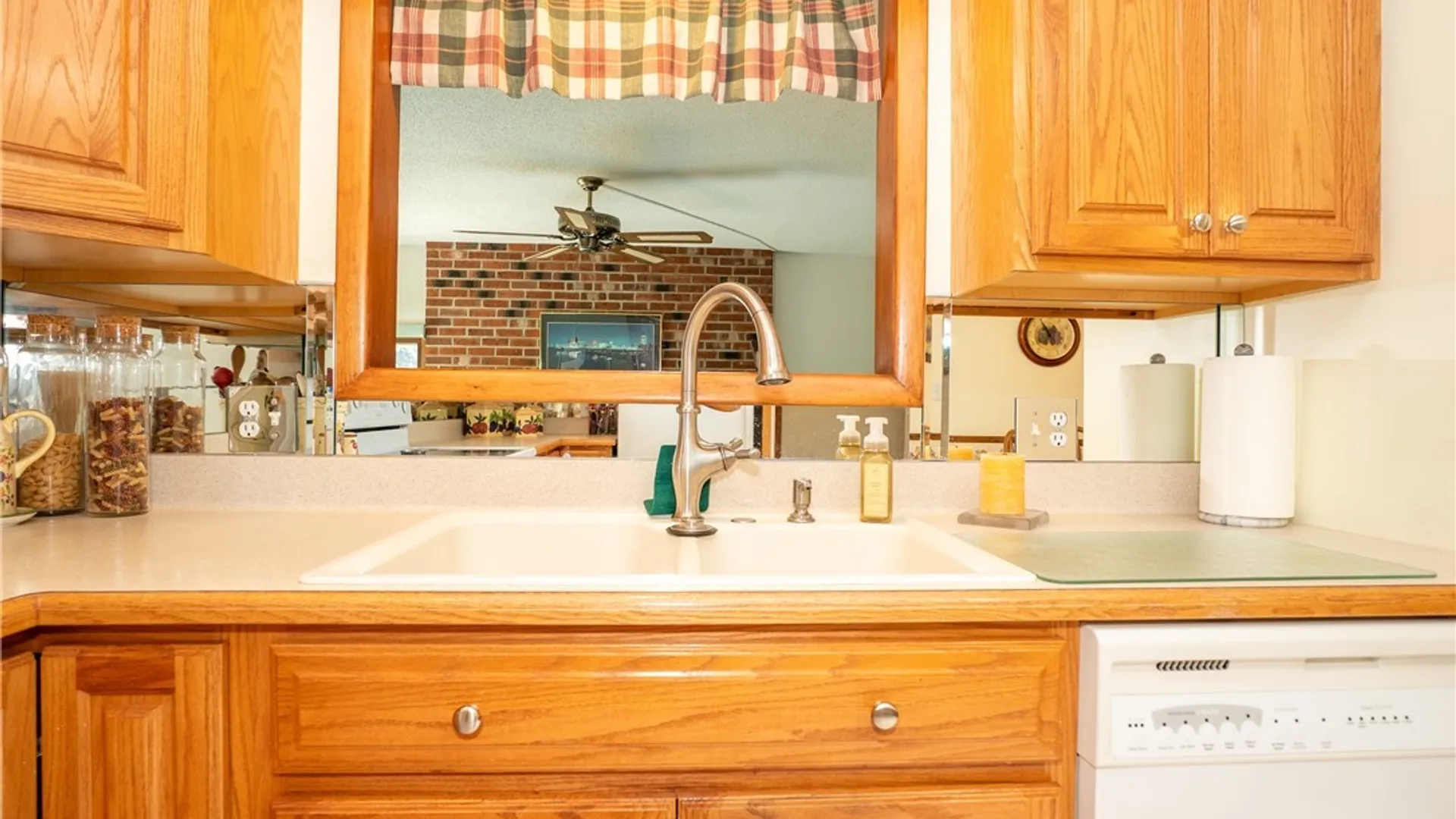 Property at 17 Mayberry Drive, Cheektowaga, NY 14227 15
