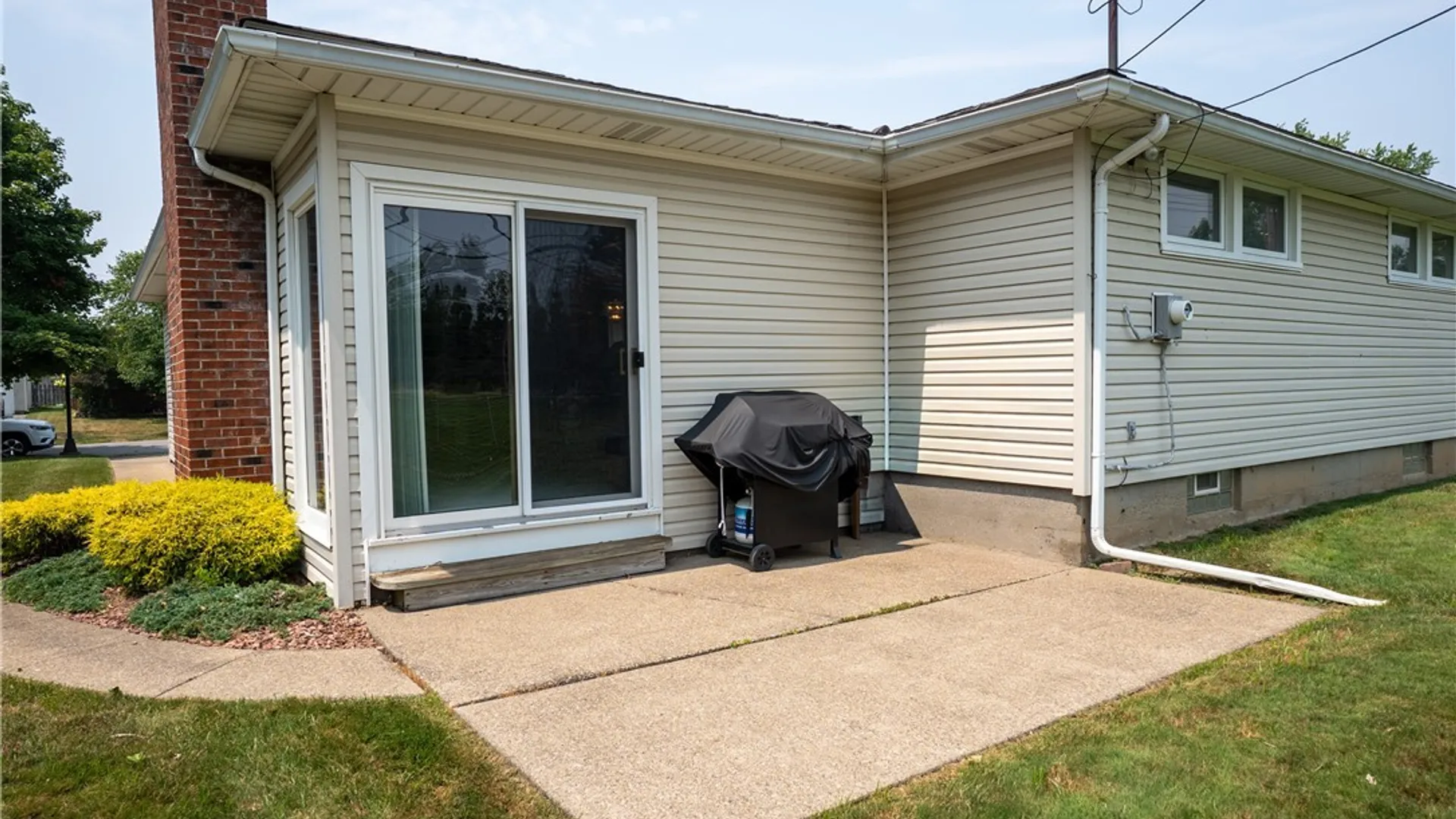 Property at 17 Mayberry Drive, Cheektowaga, NY 14227 23